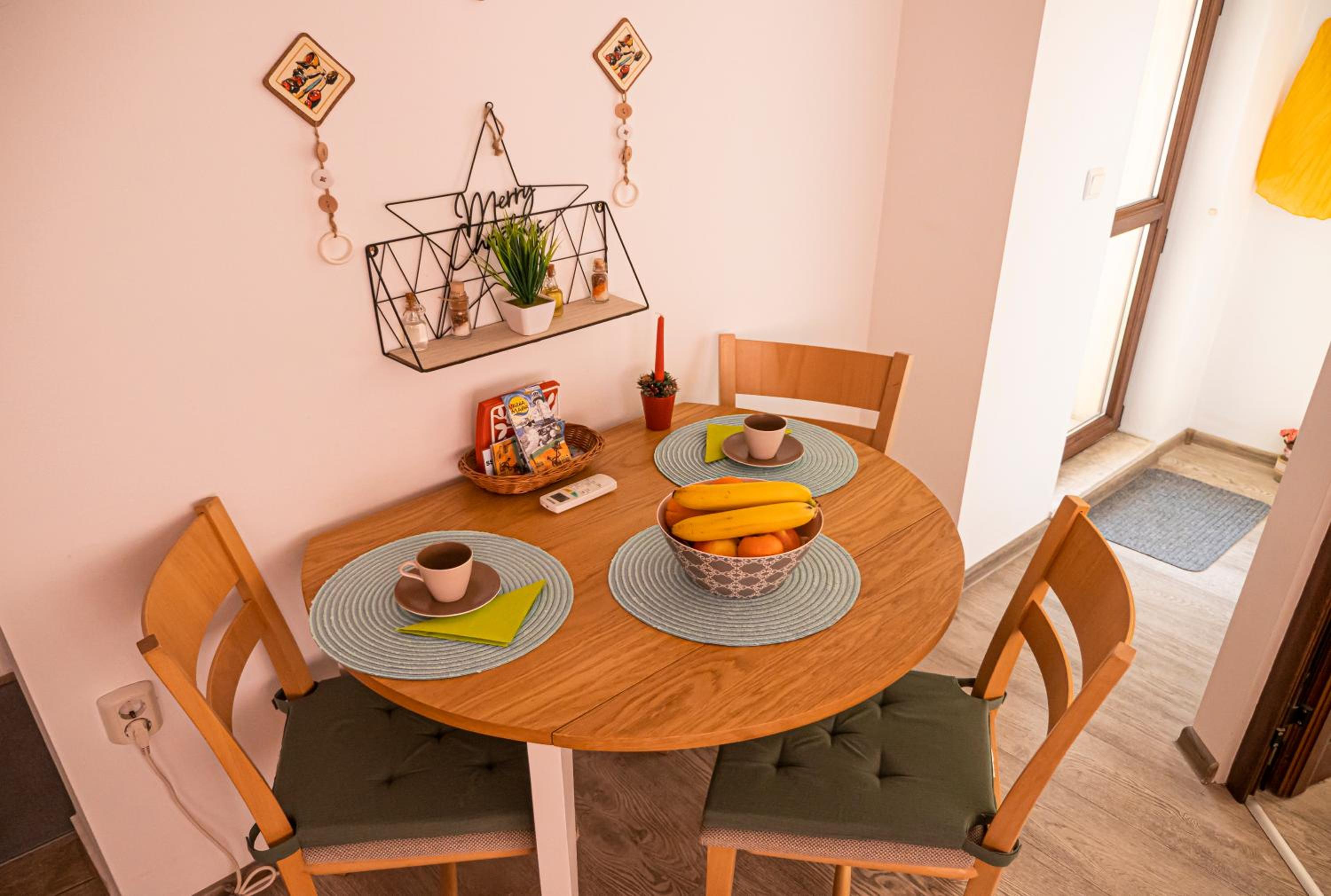 Cozy 1-bedroom apartment 5 min from the beach