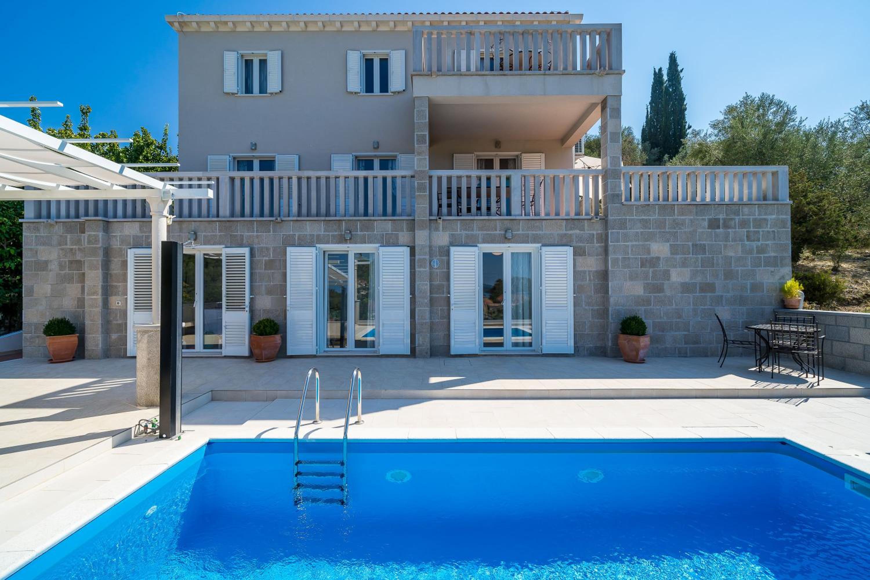 Kate's Perfect Family Villa in Elaphiti
