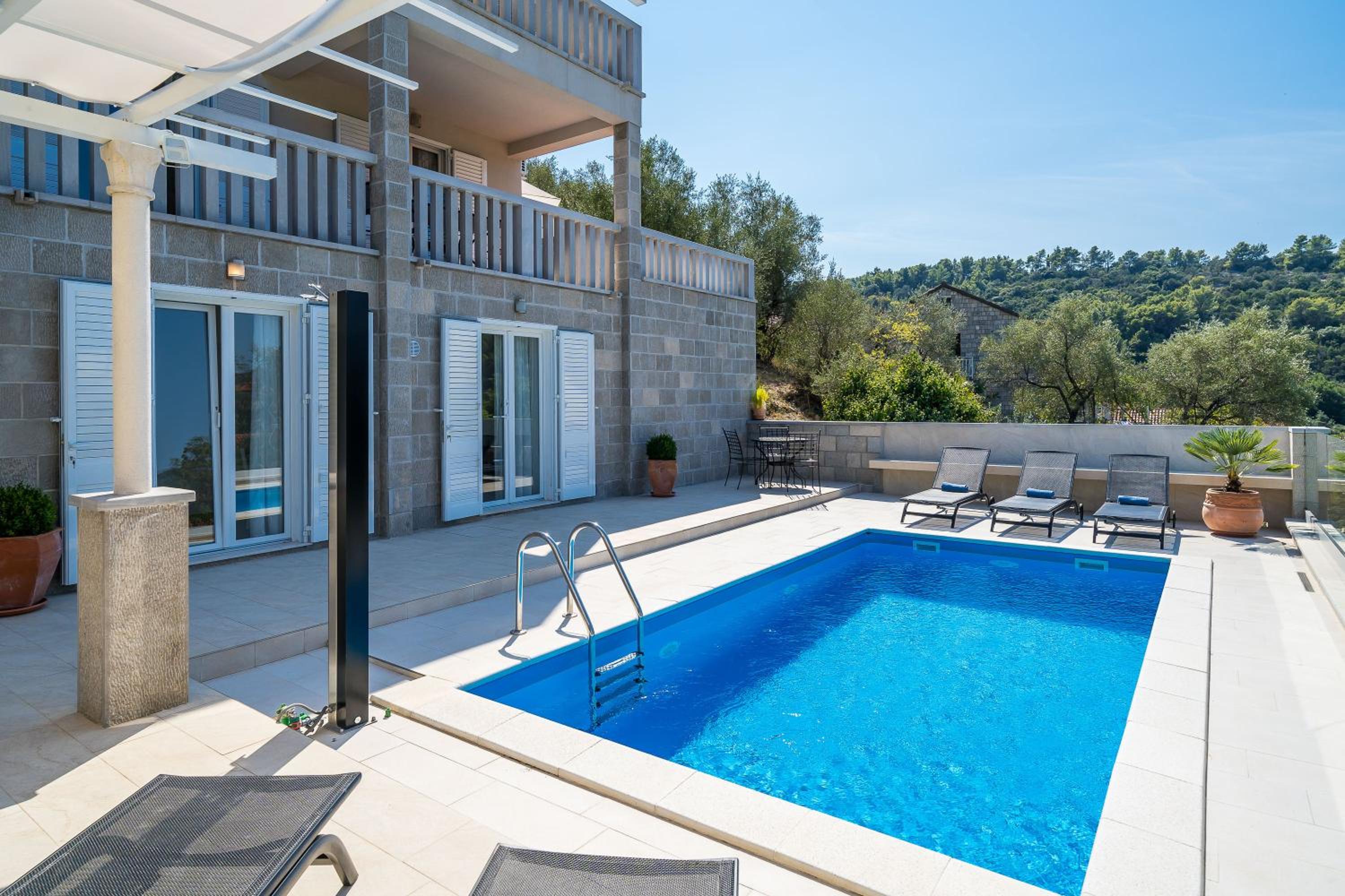 Kate's Perfect Family Villa in Elaphiti