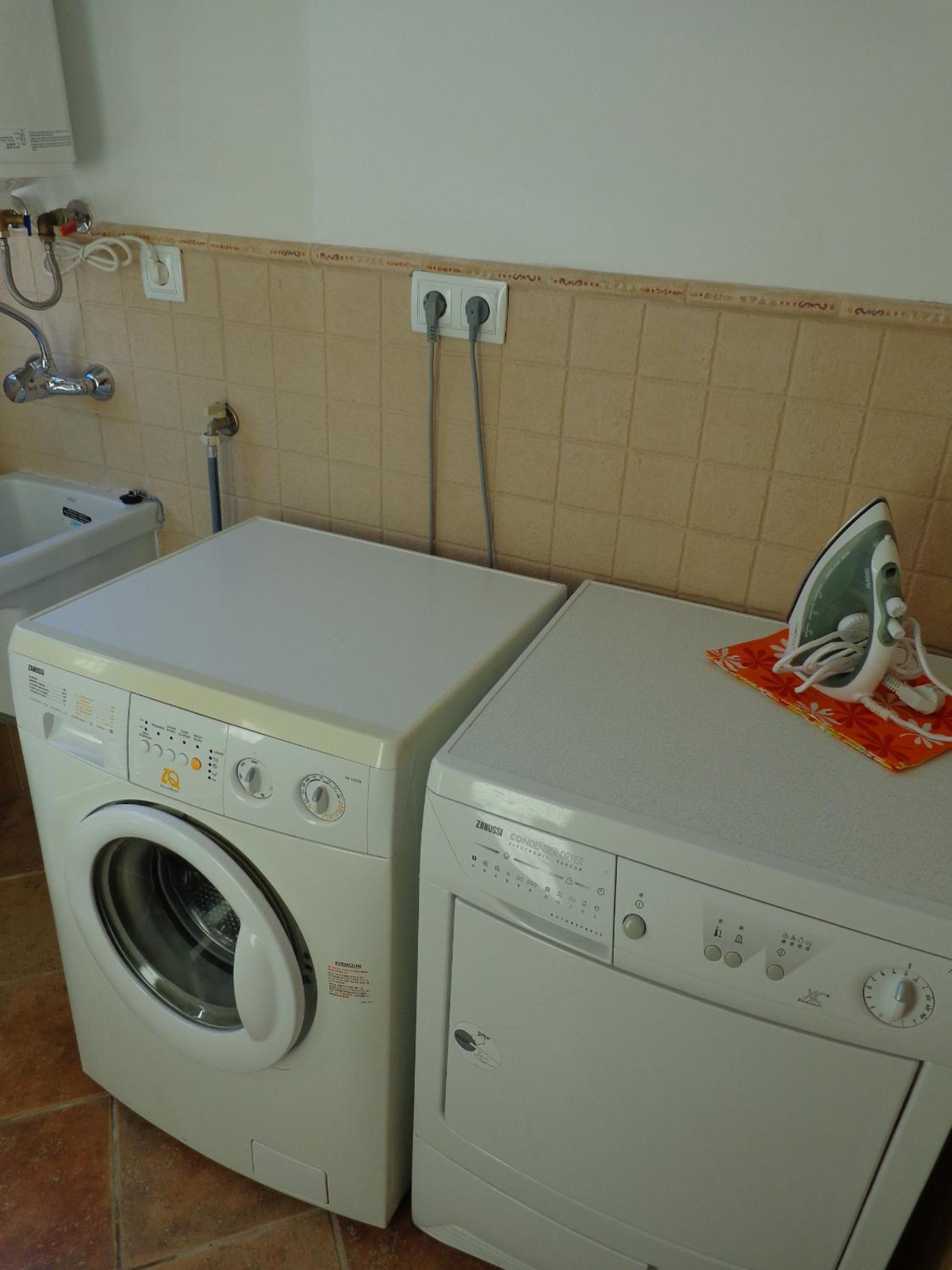 Photo 10