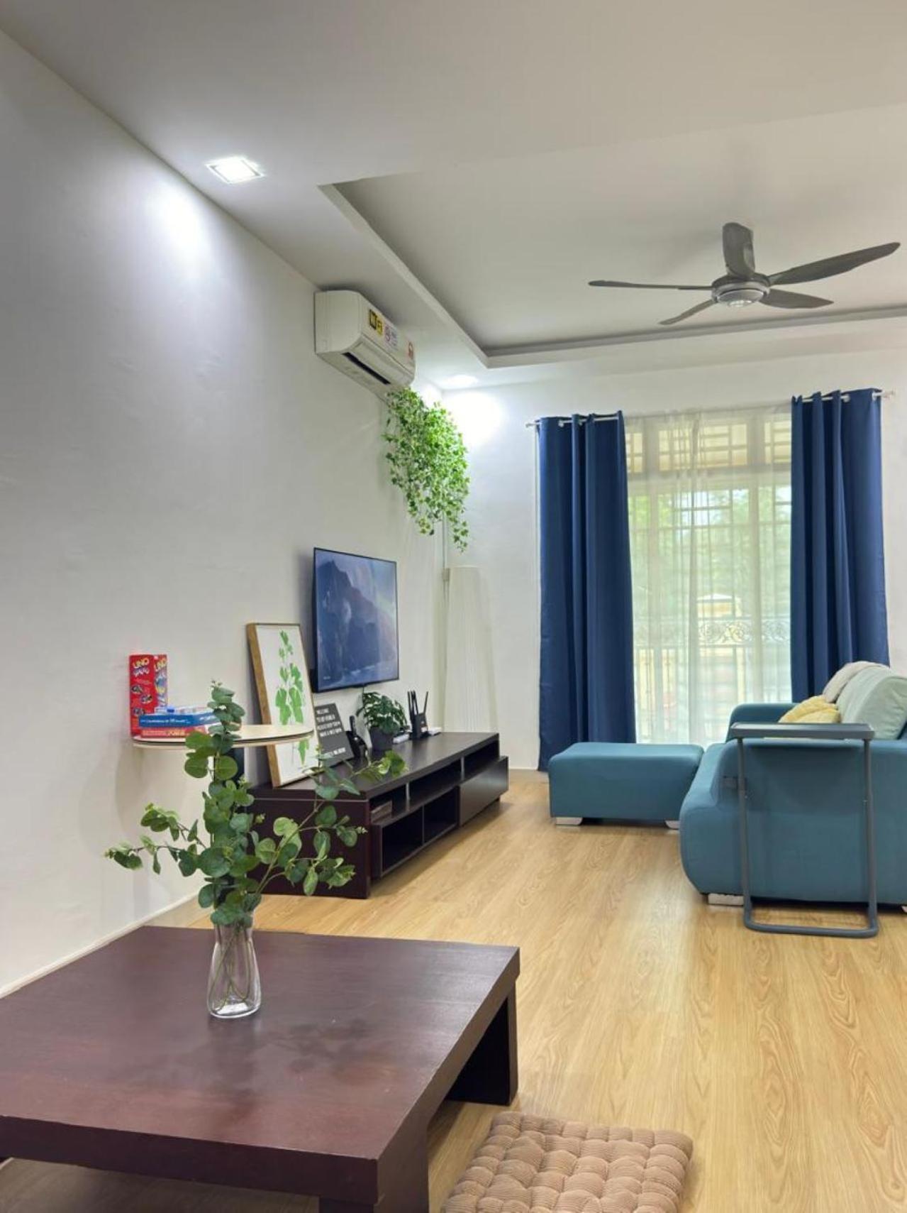 Mount Austin JB Homestay 3 beds Free 2-3 Car Parks
