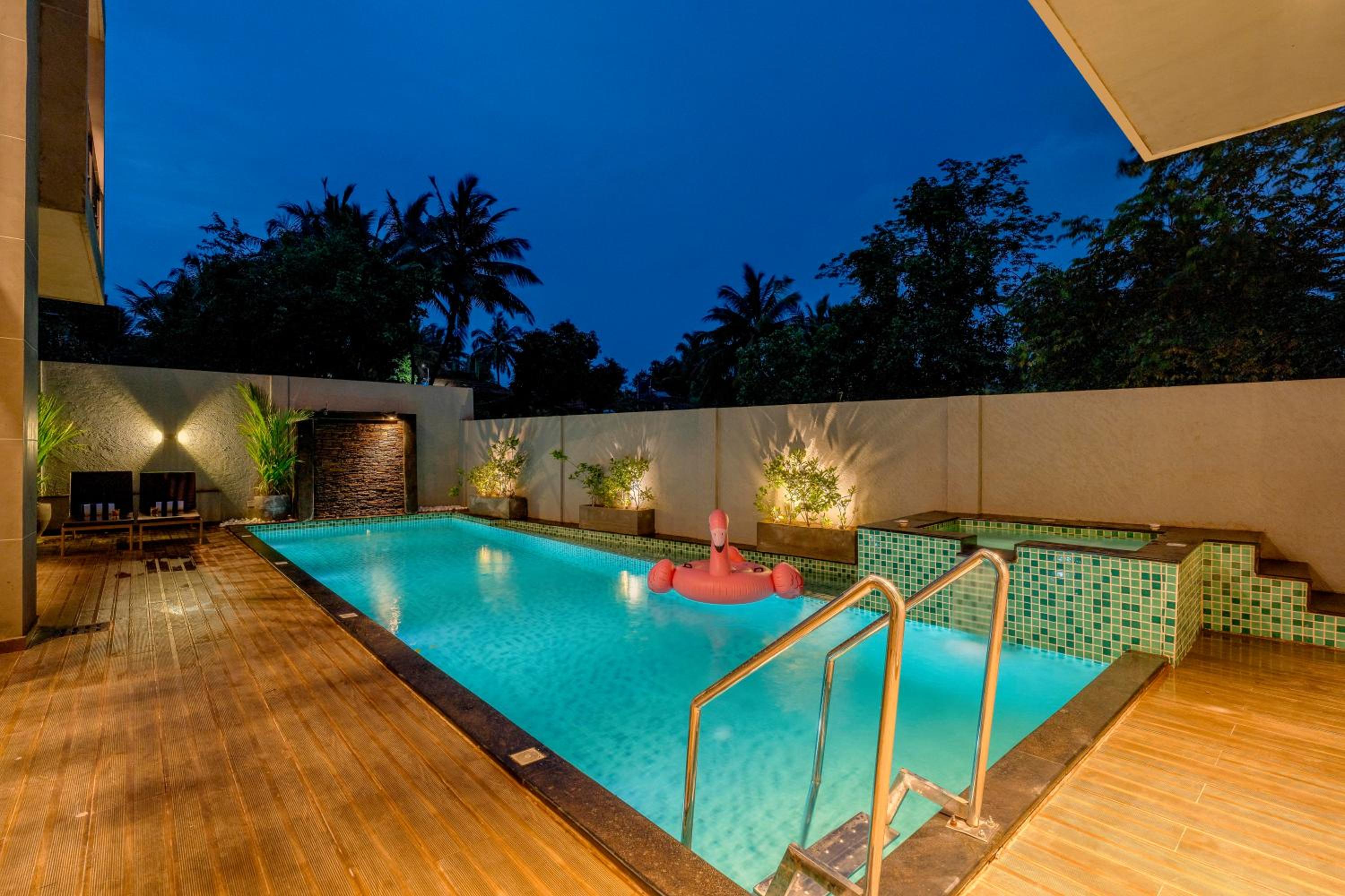Lindsay Manor VaNa 4BHK Private Pool 1KM Beach view 4
