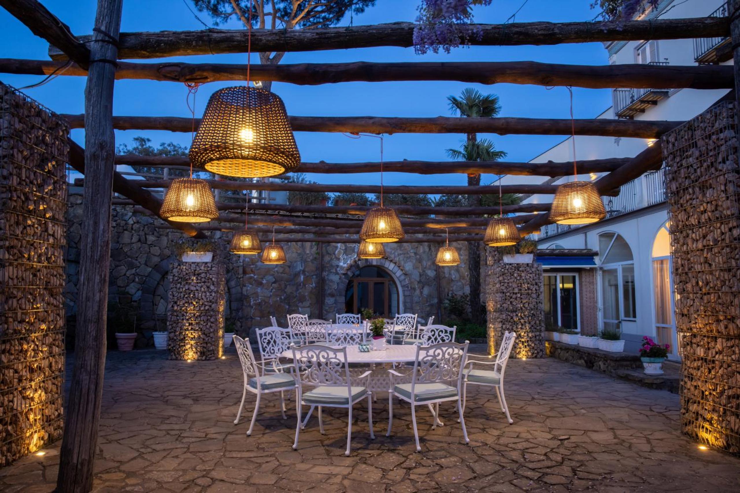AMORE RENTALS - Villa Jasmine view 4