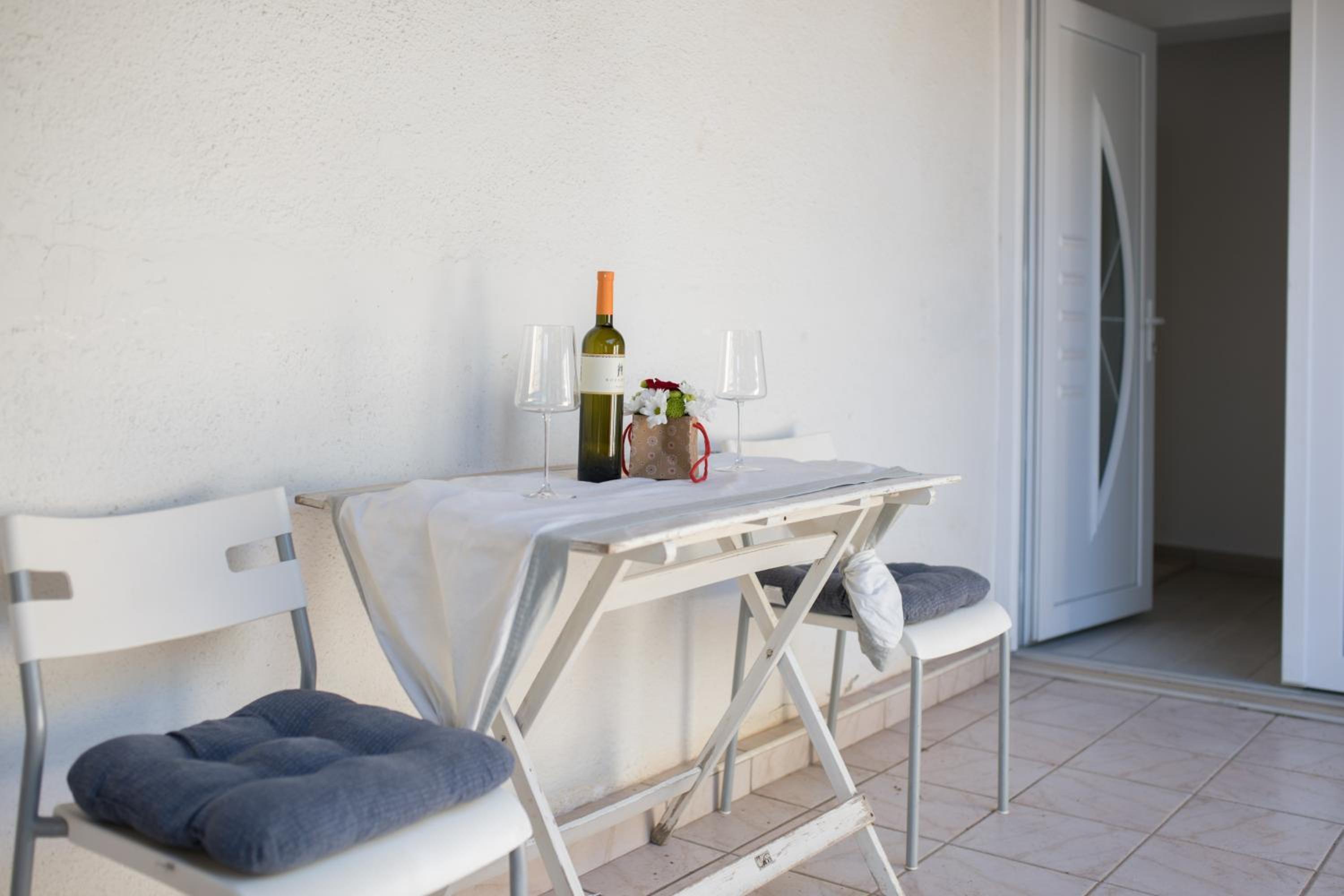 OliveUm Apartments
