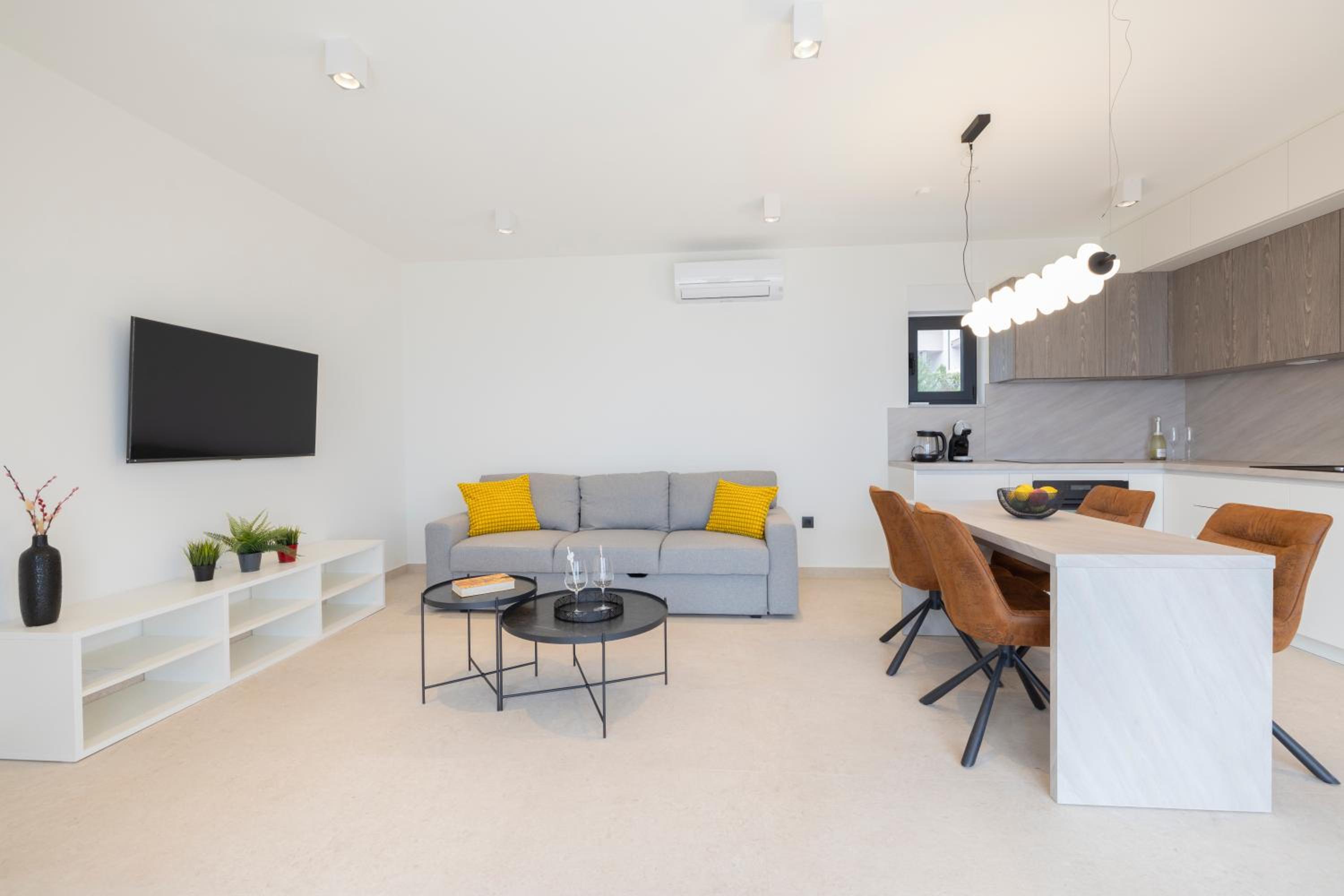 Silva Maris Apartments view 4