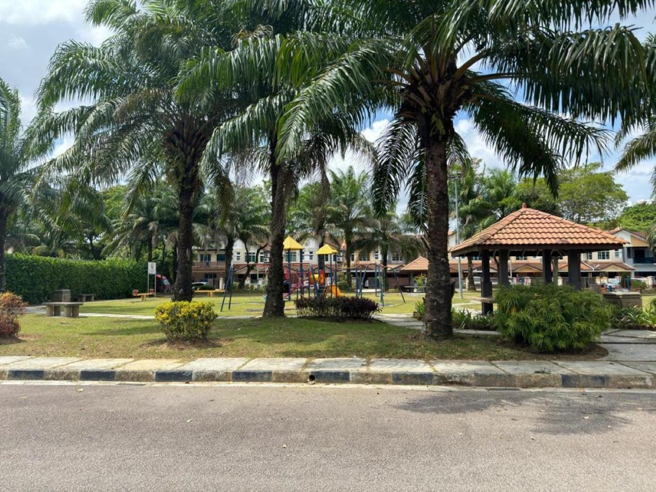 Mount Austin JB Homestay 3 beds Free 2-3 Car Parks
