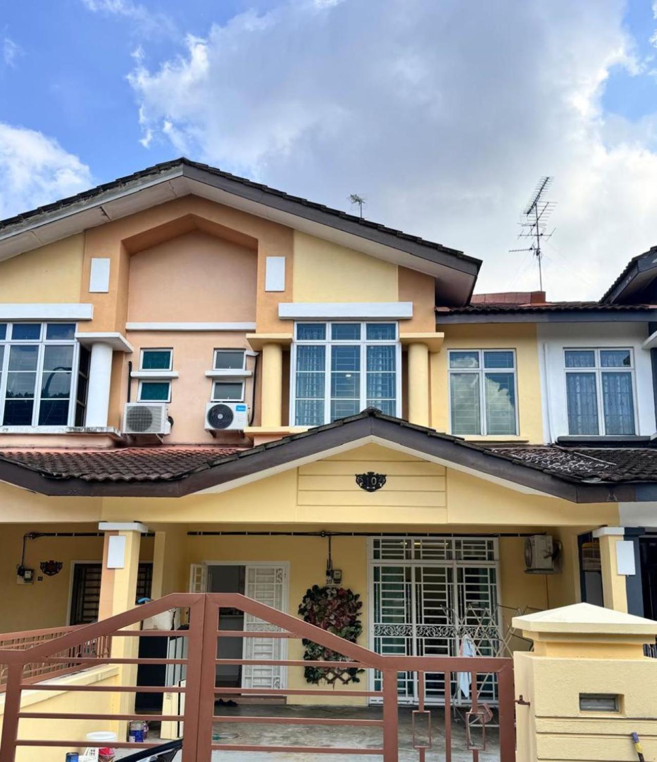 Mount Austin JB Homestay 3 beds Free 2-3 Car Parks