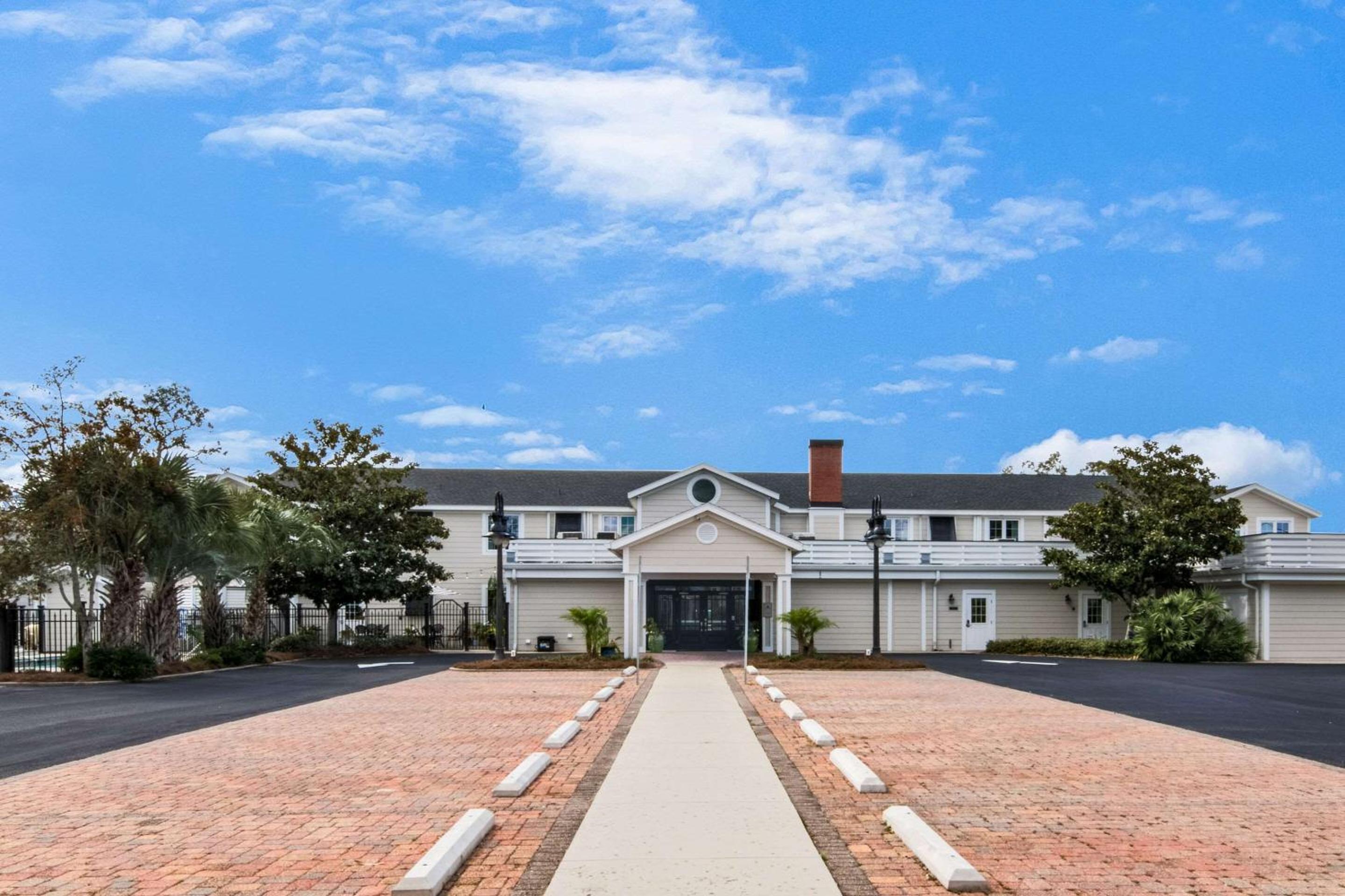The Port Inn - Port St Joe, an Ascend Collection Hotel