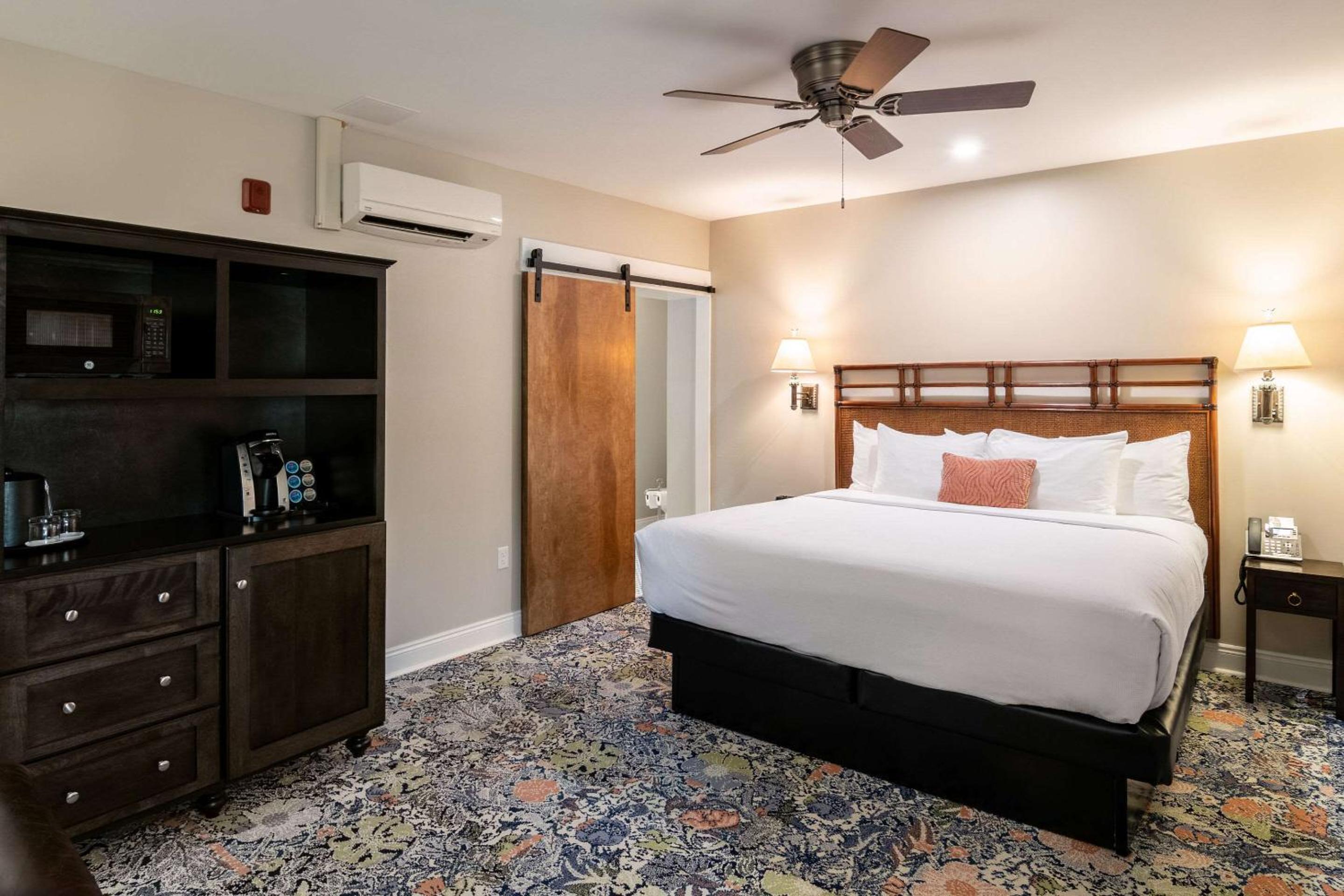 The Port Inn - Port St Joe, an Ascend Collection Hotel