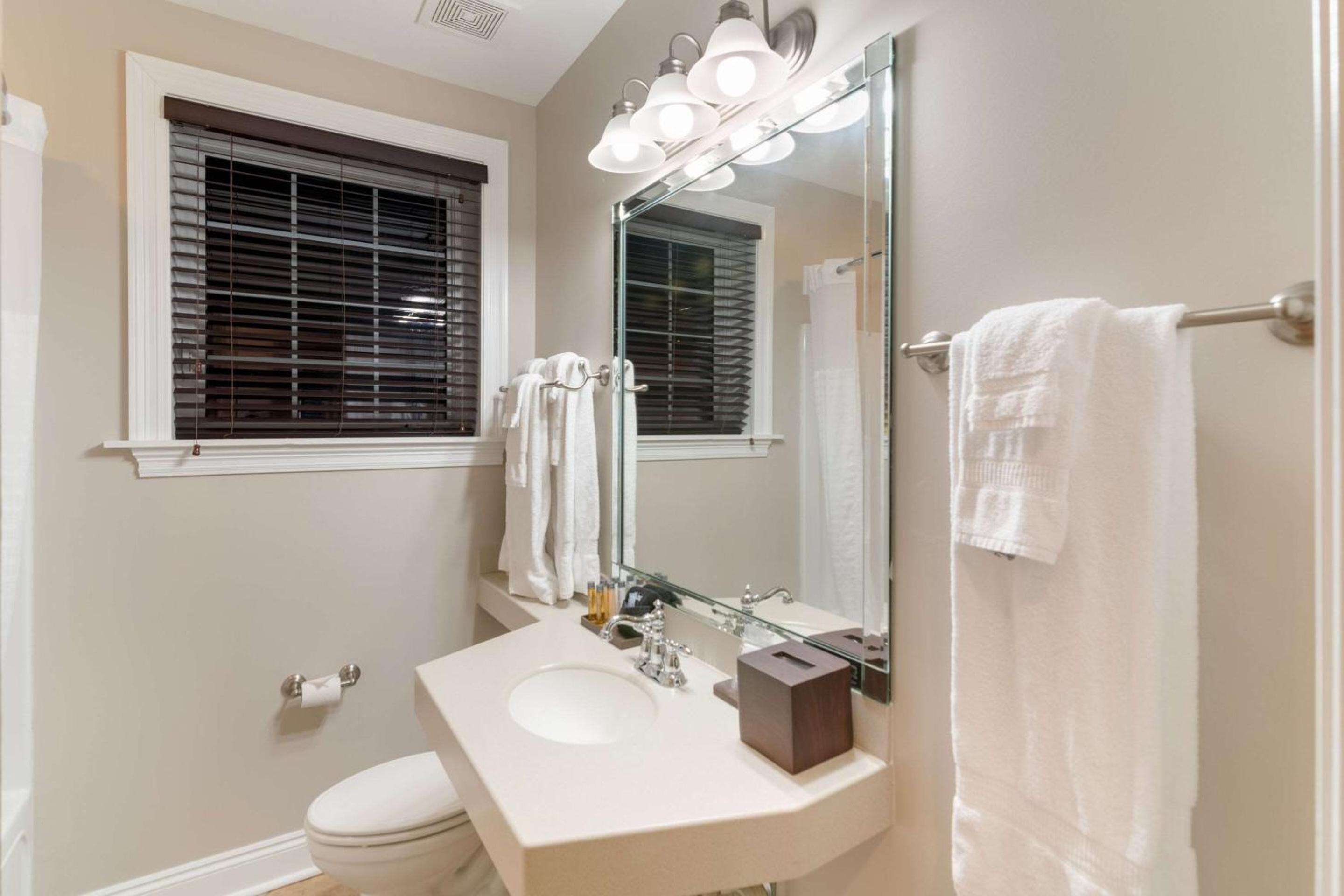 The Port Inn - Port St Joe, an Ascend Collection Hotel