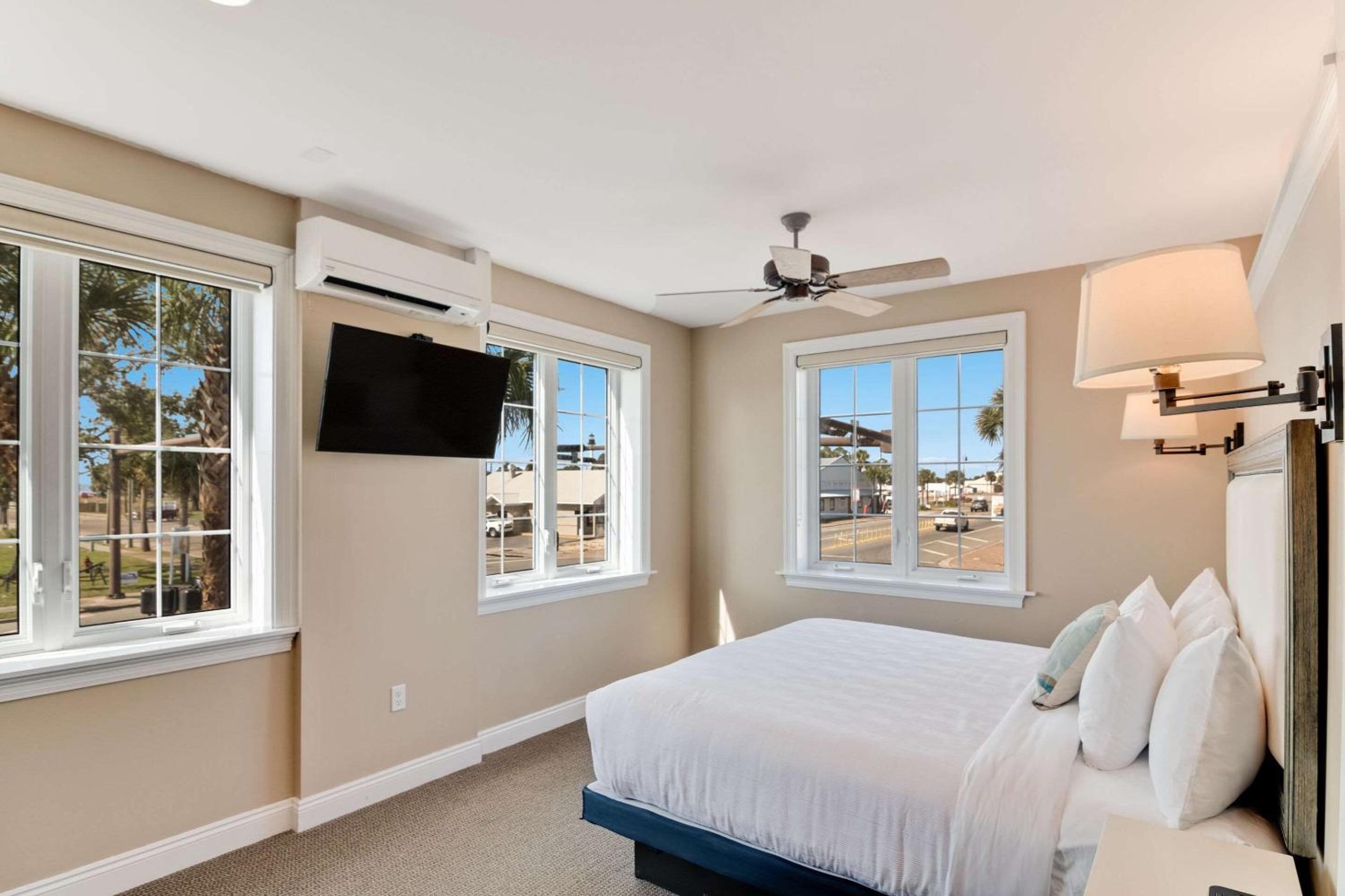The Port Inn - Port St Joe, an Ascend Collection Hotel