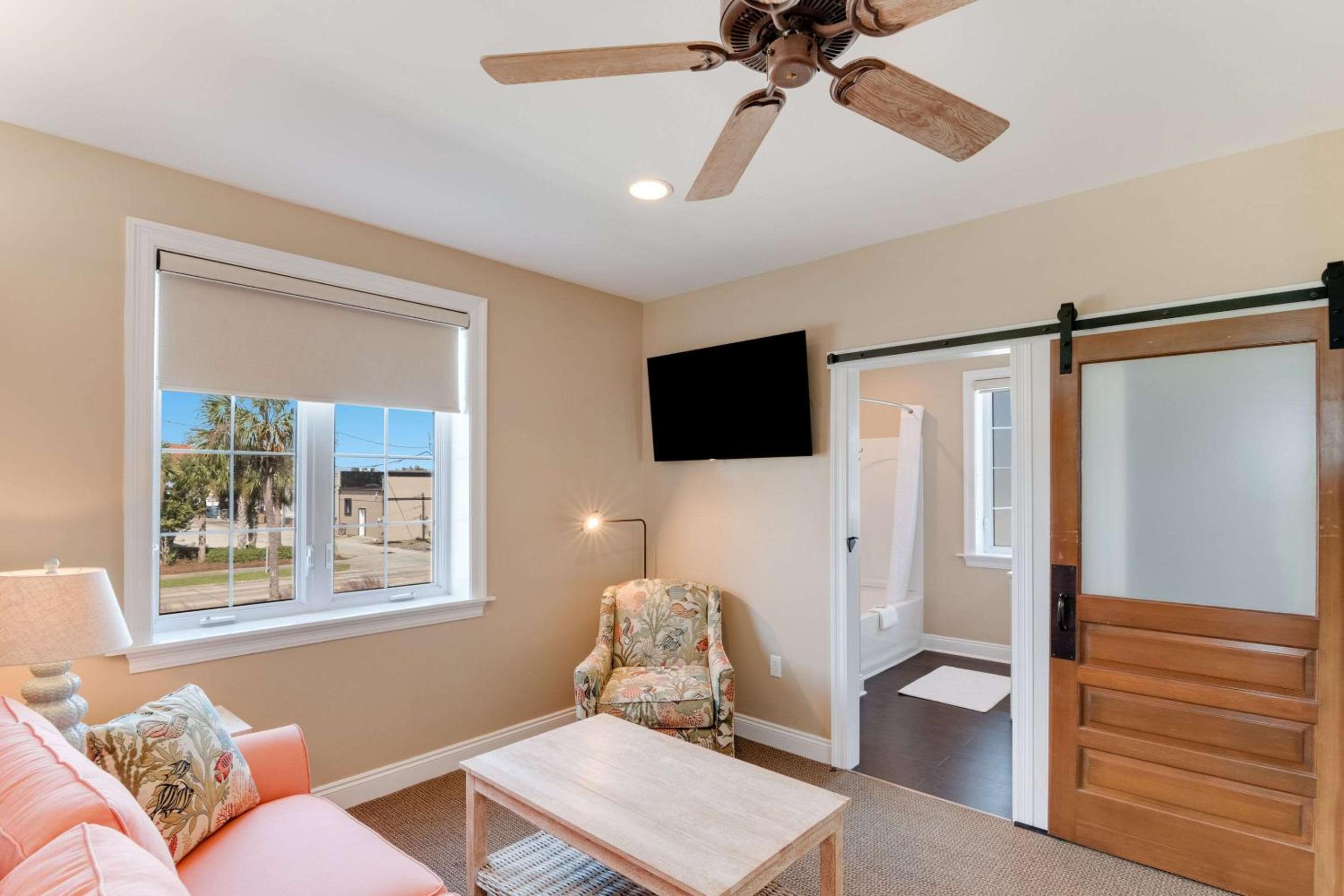 The Port Inn - Port St Joe, an Ascend Collection Hotel