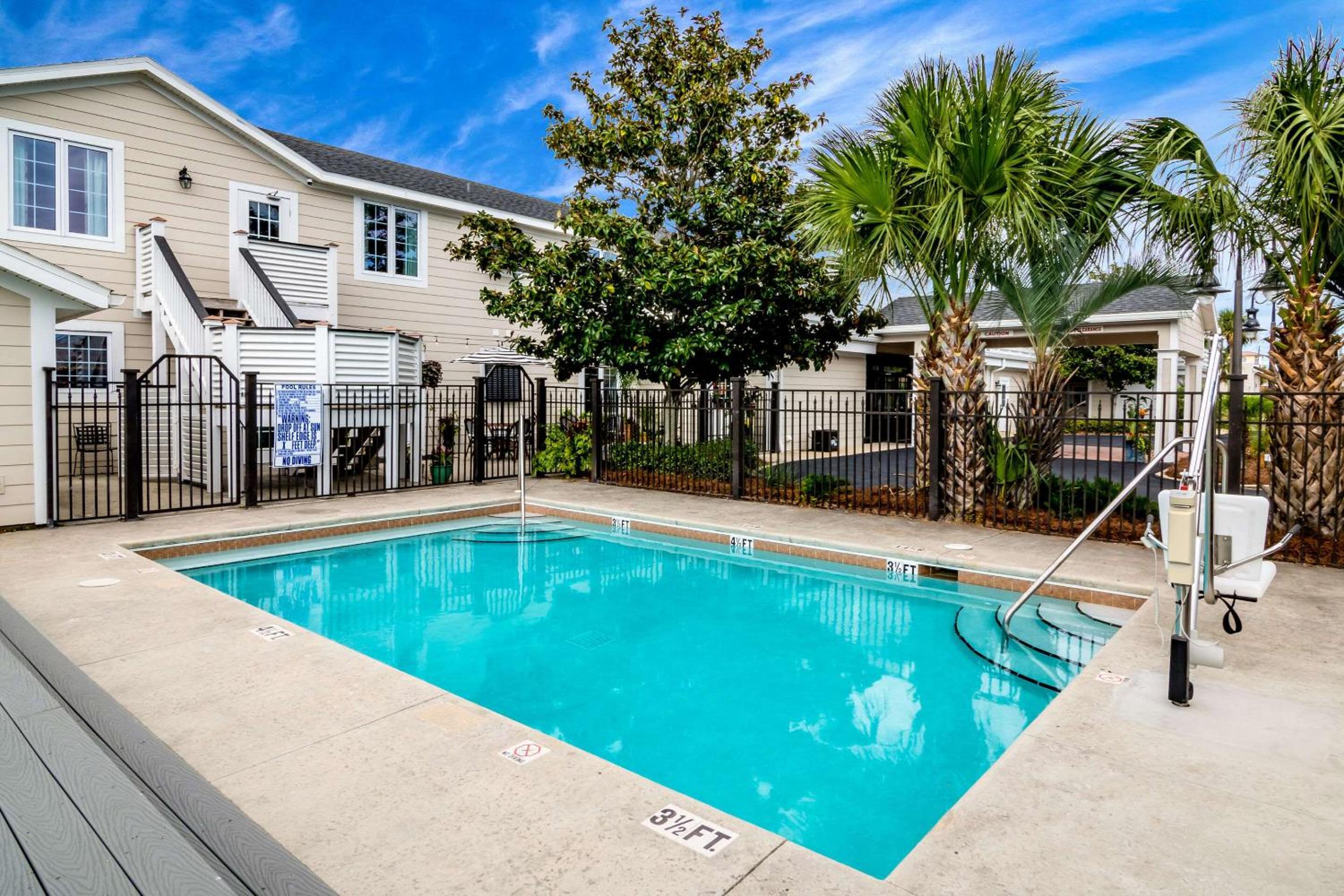 The Port Inn - Port St Joe, an Ascend Collection Hotel