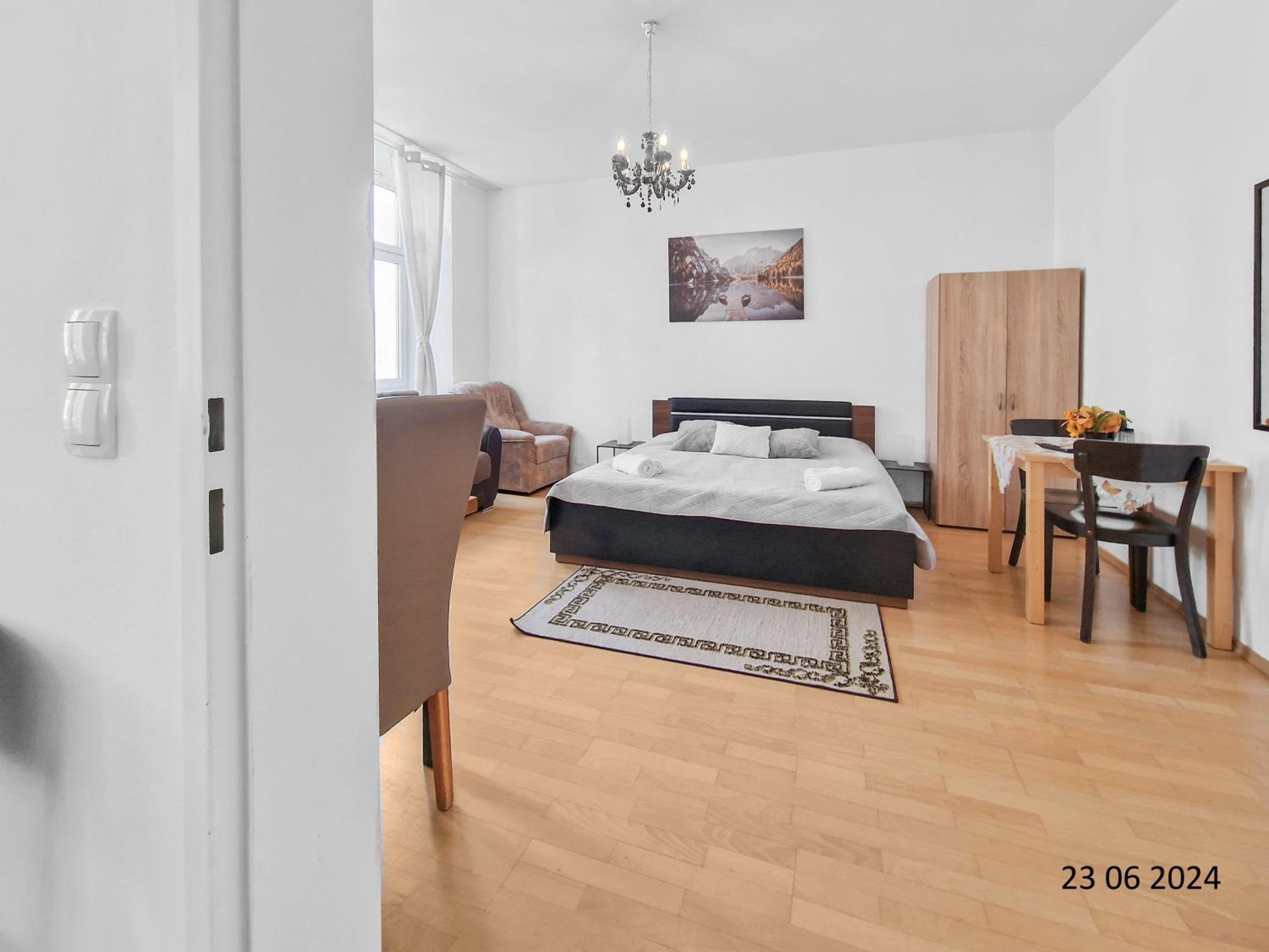 Three King-Size Beds, Three Bedrooms