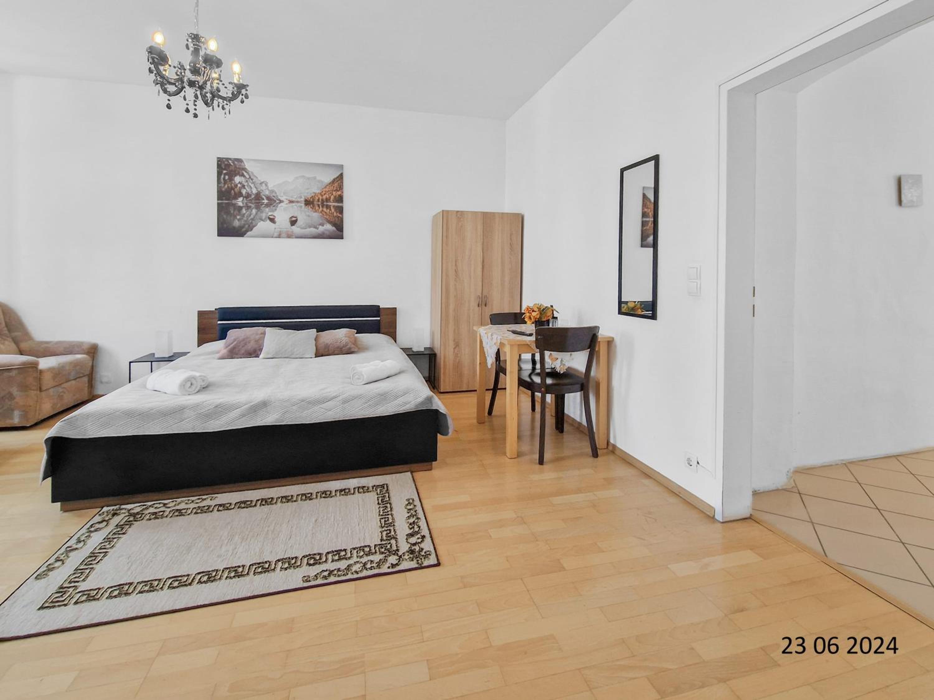 Three King-Size Beds, Three Bedrooms