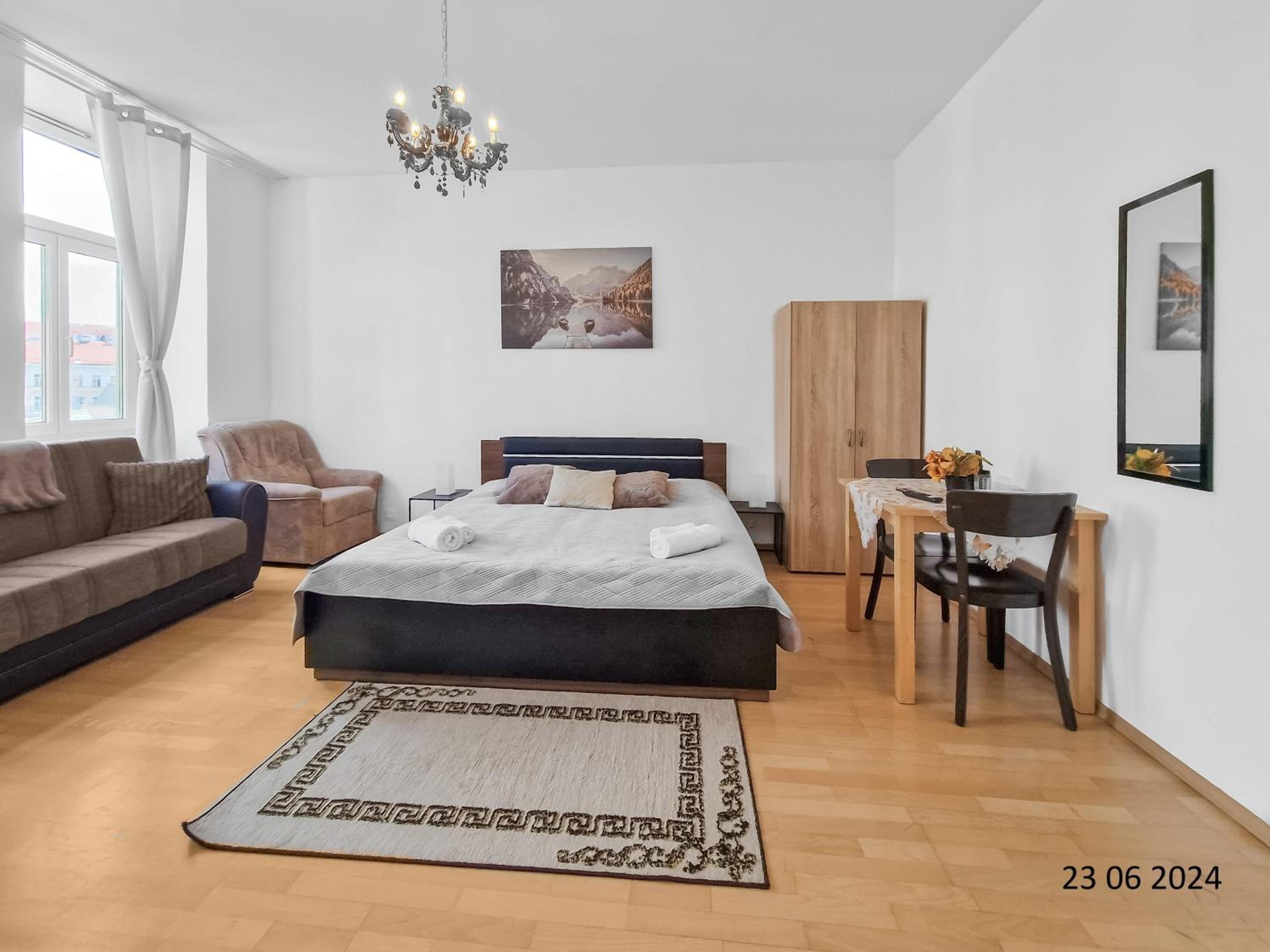 Three King-Size Beds, Three Bedrooms