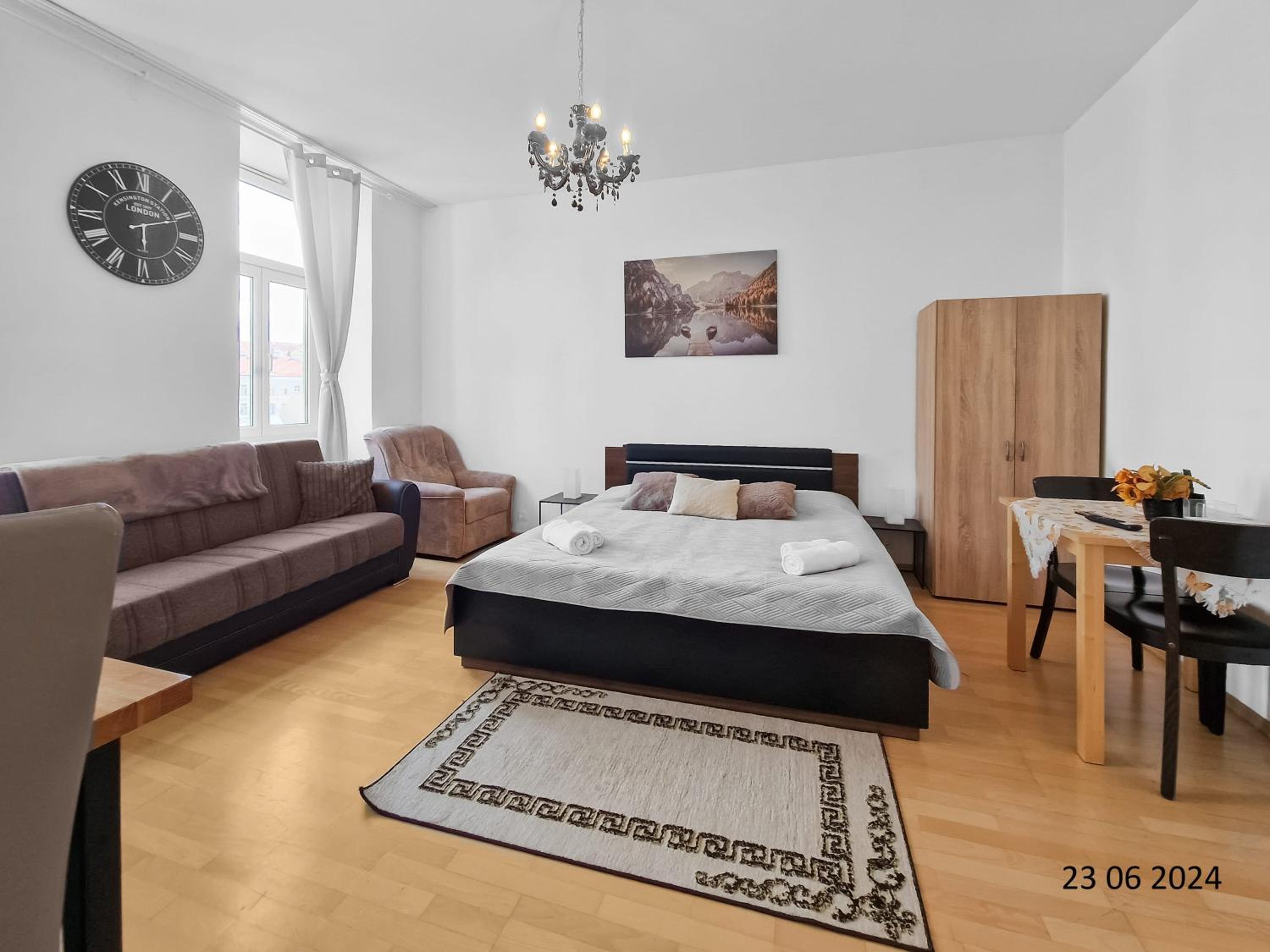 Three King-Size Beds, Three Bedrooms