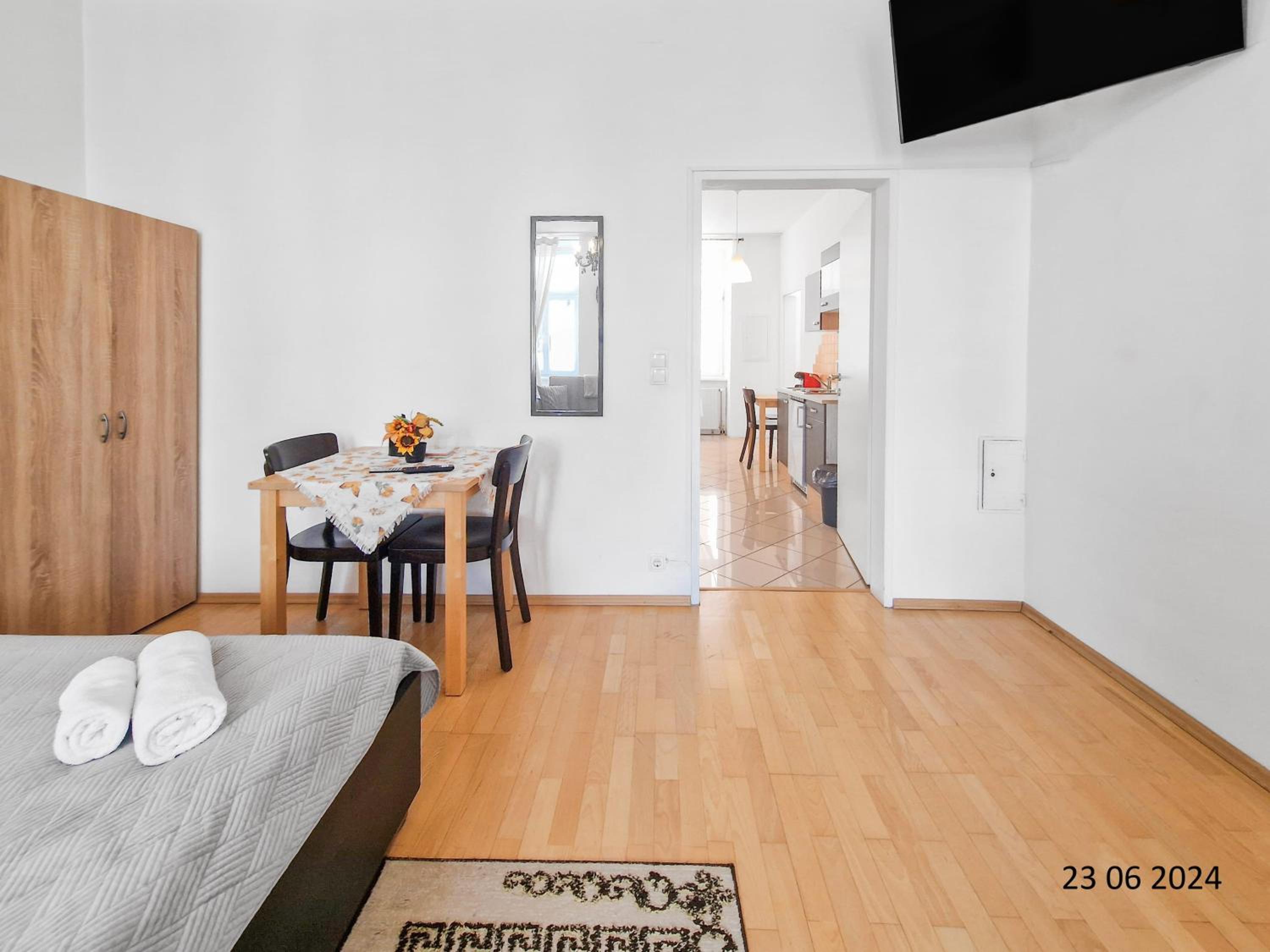 Three King-Size Beds, Three Bedrooms