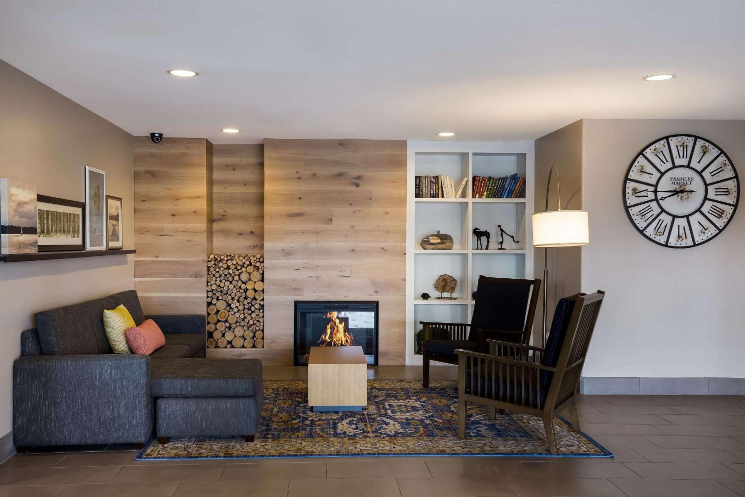 Marion Vacations - Country Inn  Suites by Radisson, Marion, IL - Property Image 3