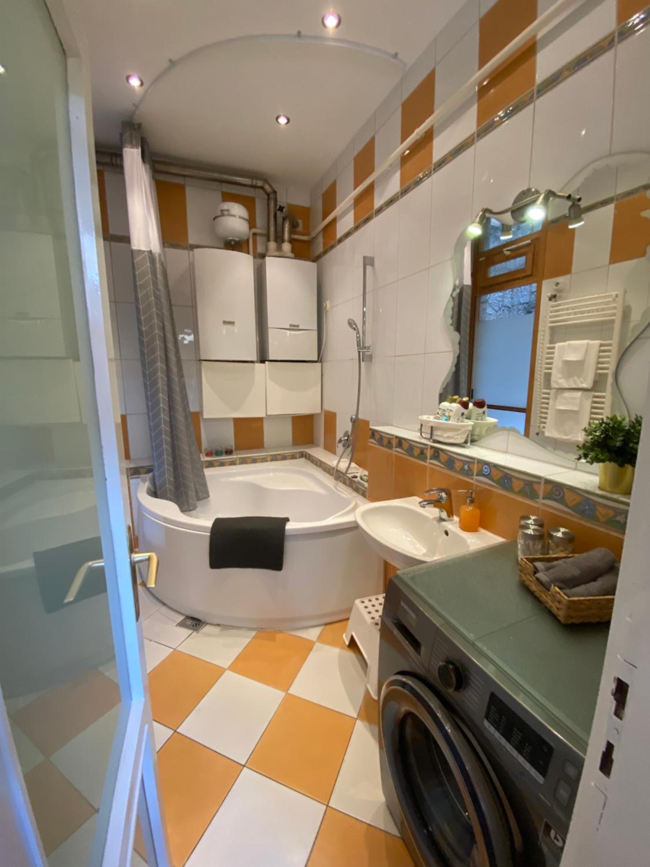 Central Budapest Oasis - City Center Apartment view 4