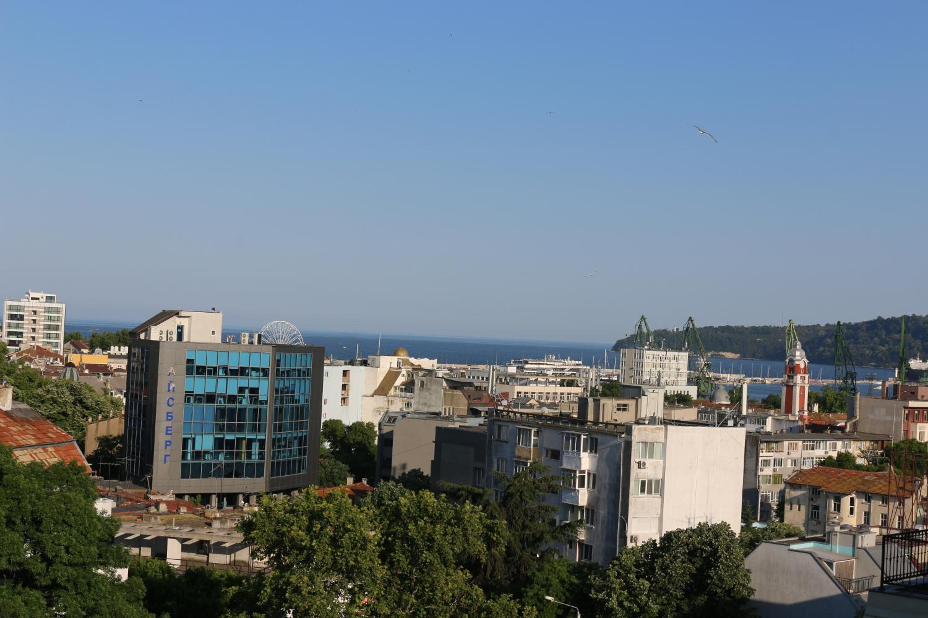 Panoramic Penthouse Apartment