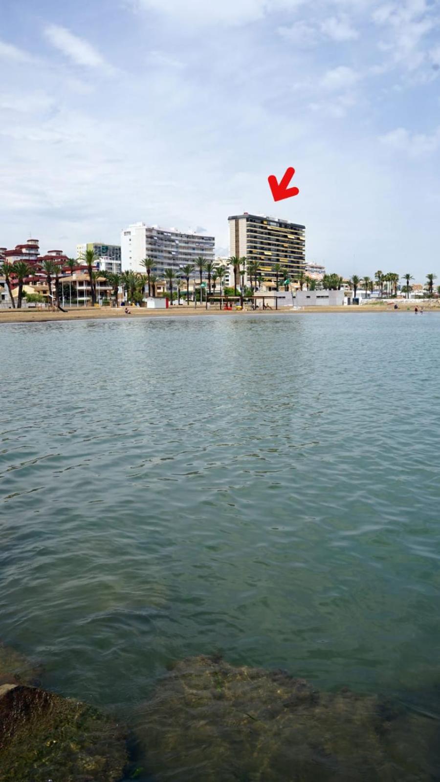 Apartamento en complejo residencial con piscina
