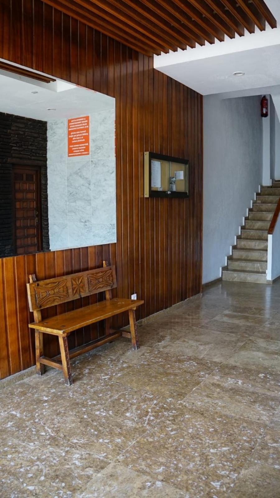 Apartamento en complejo residencial con piscina