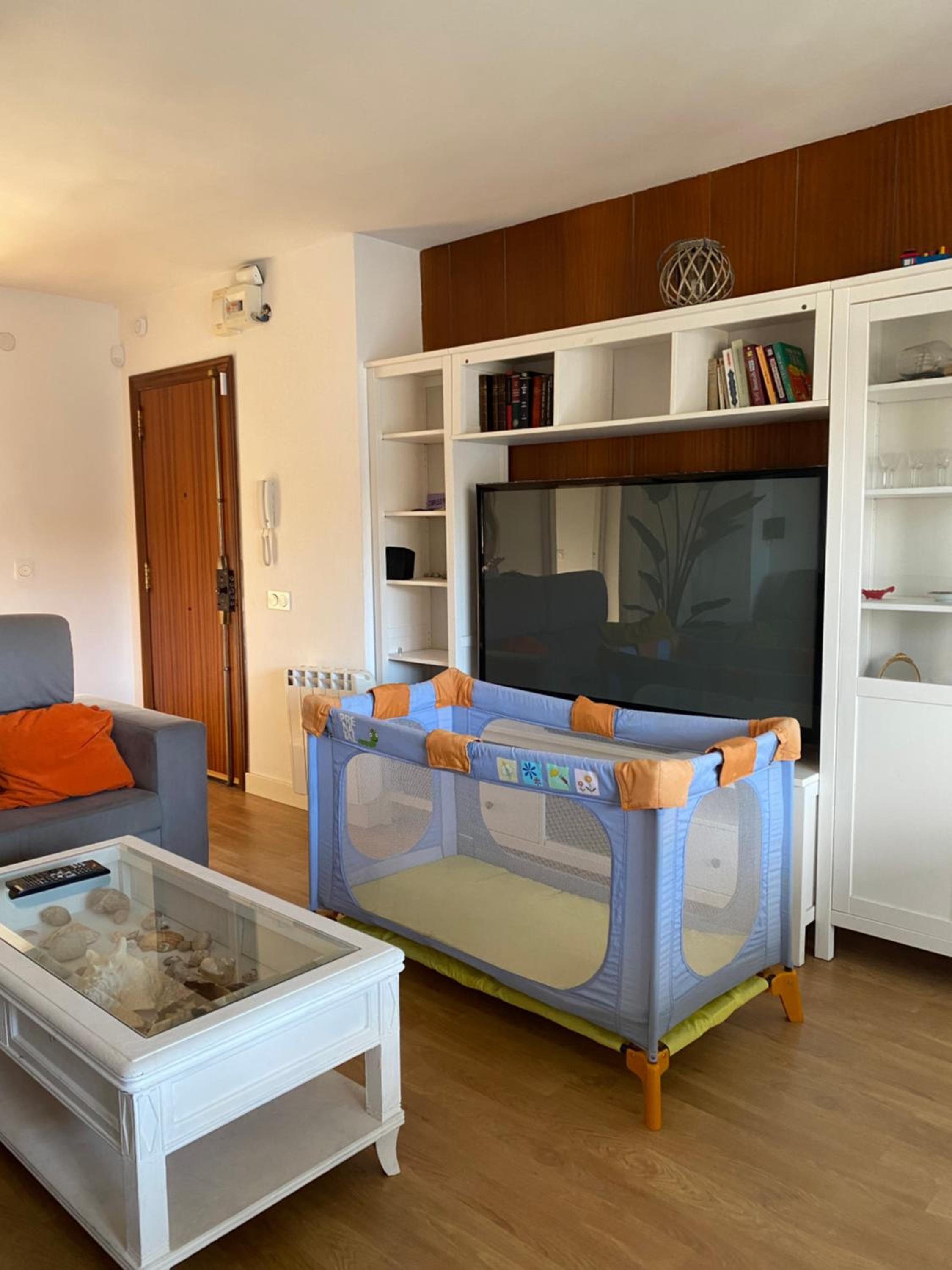 Apartamento en complejo residencial con piscina