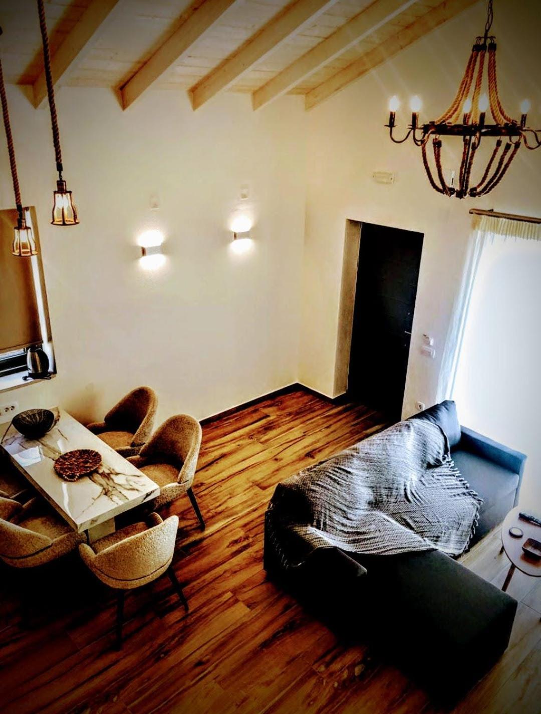 LefkoParga Luxury Suites photo 2