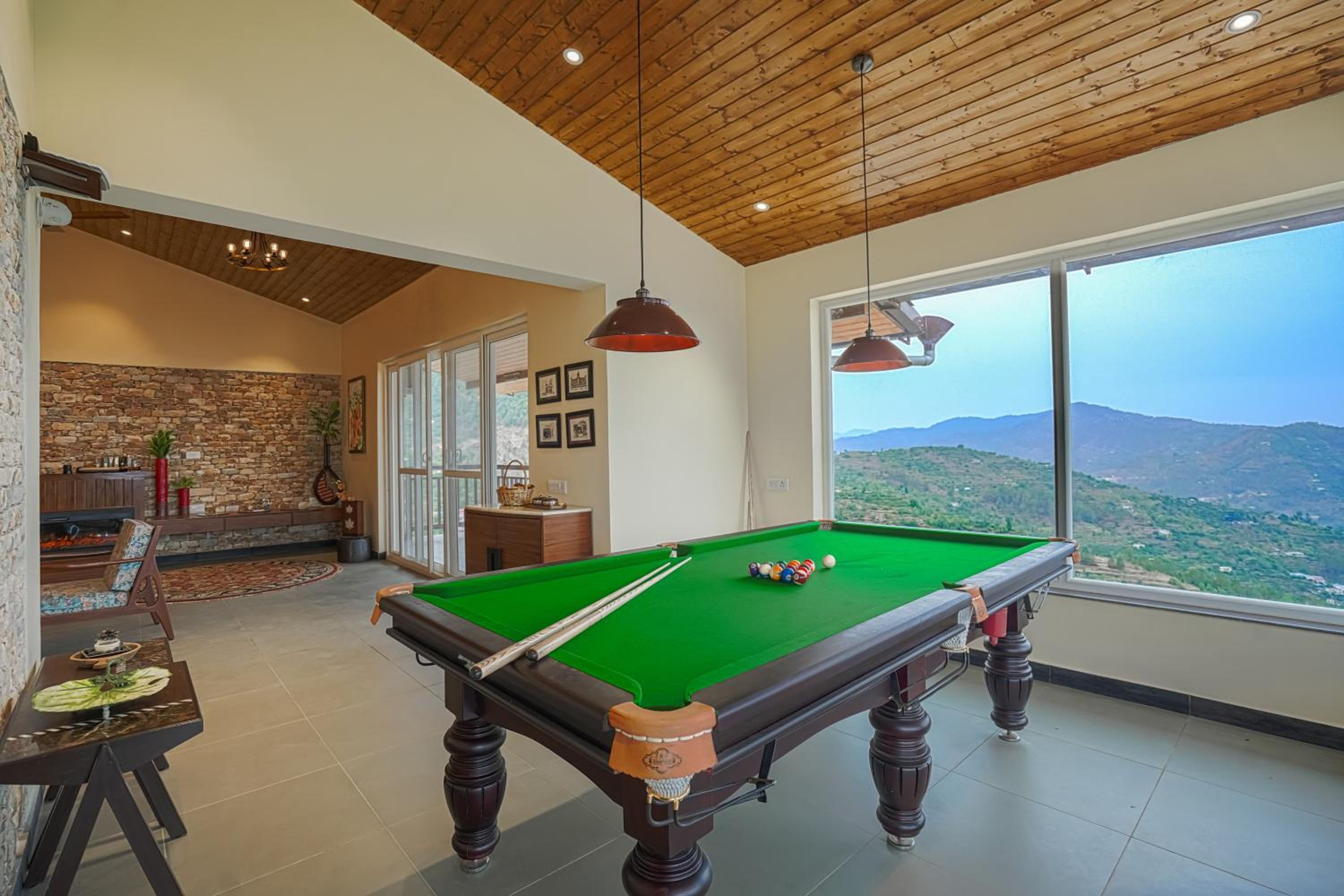 SaffronStays Ridgeview Manor, Mukteshwar - 3BHK Villa with Himalayan Views & Verandahs