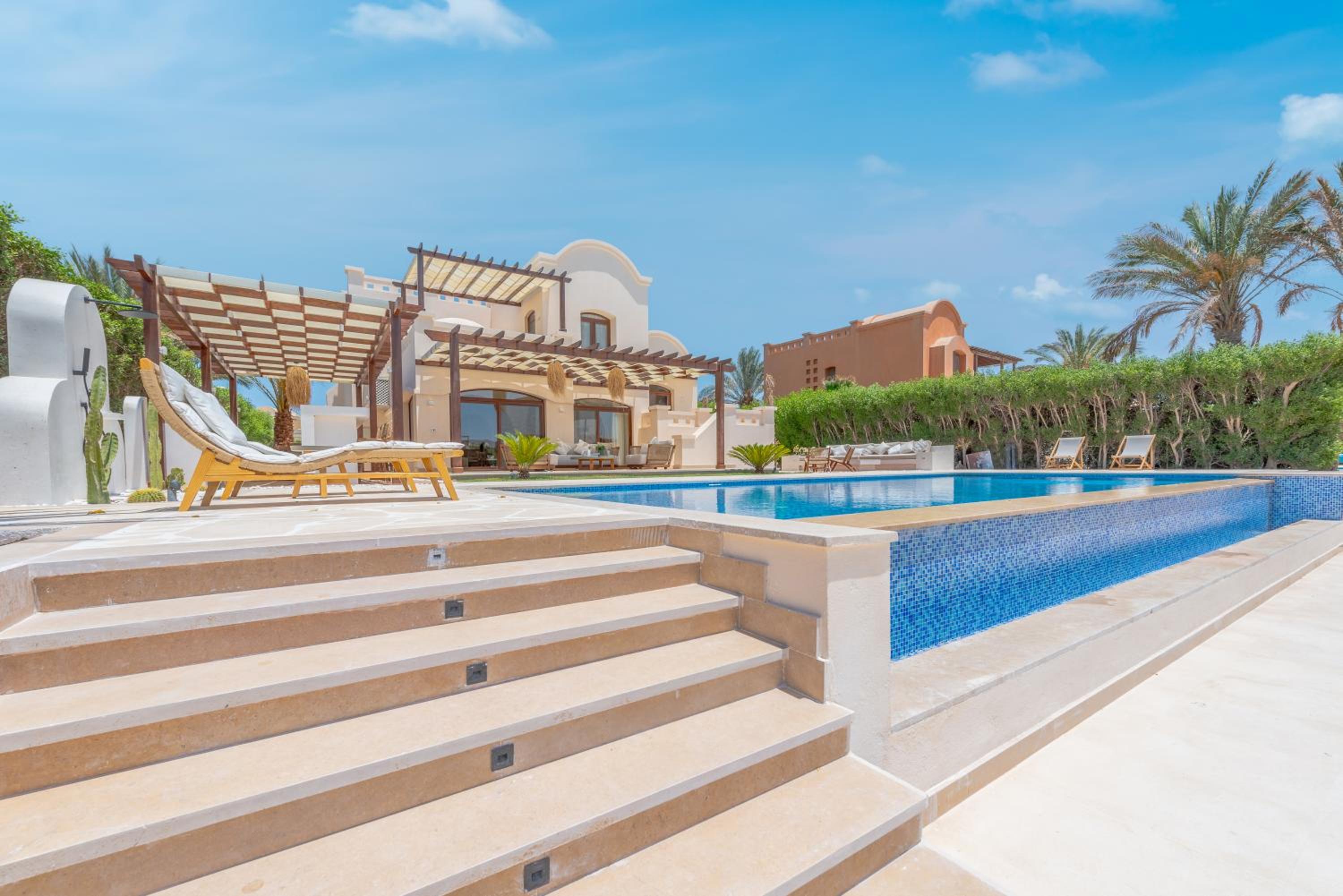 Stunning Luxurious 5 BR Villa at West Golf El Gouna view 5