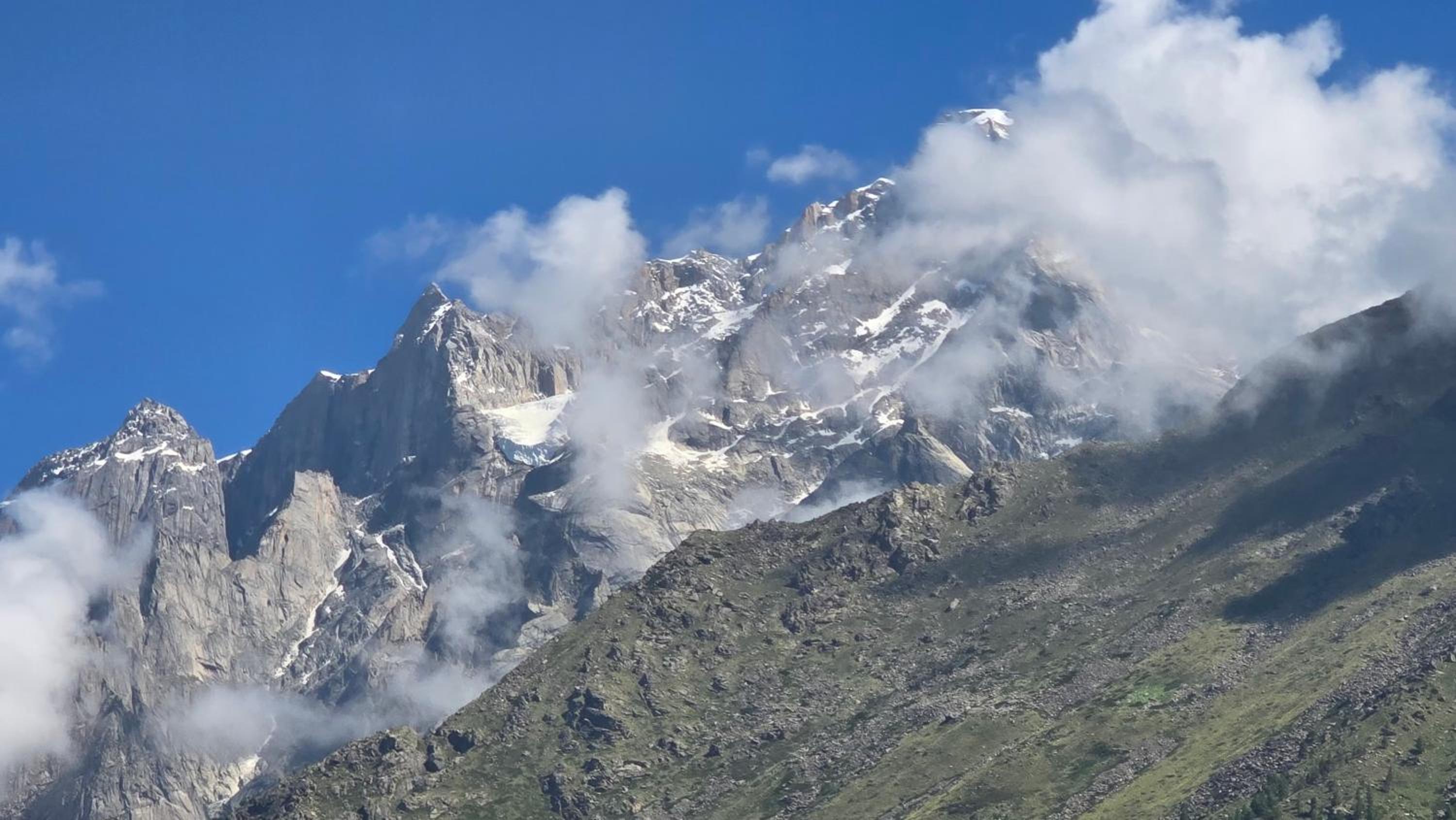 Sangla Valley Camping