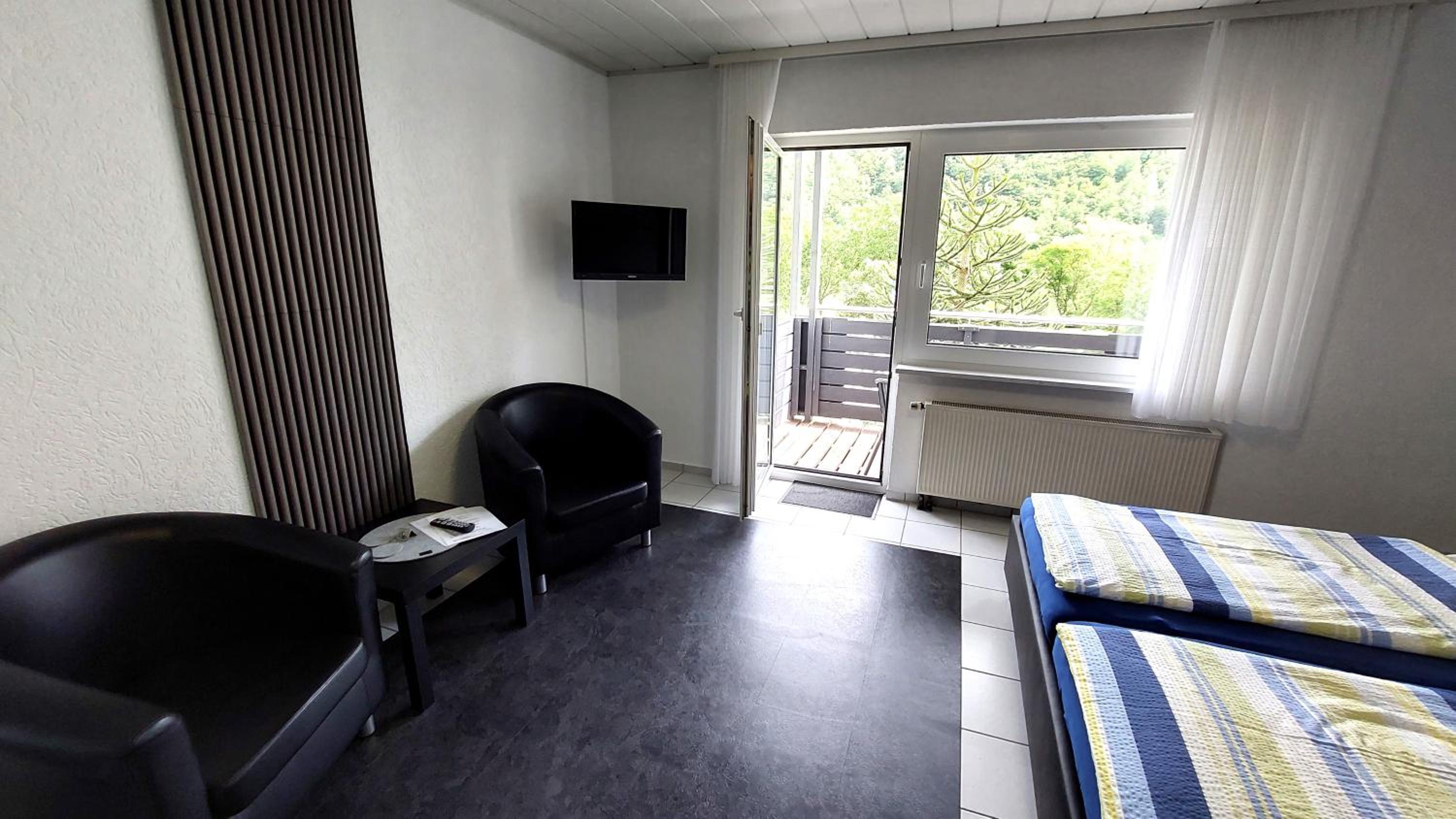 Pension Mosella , Appartement-Wohnung mit Balkon und Moselblick view 4