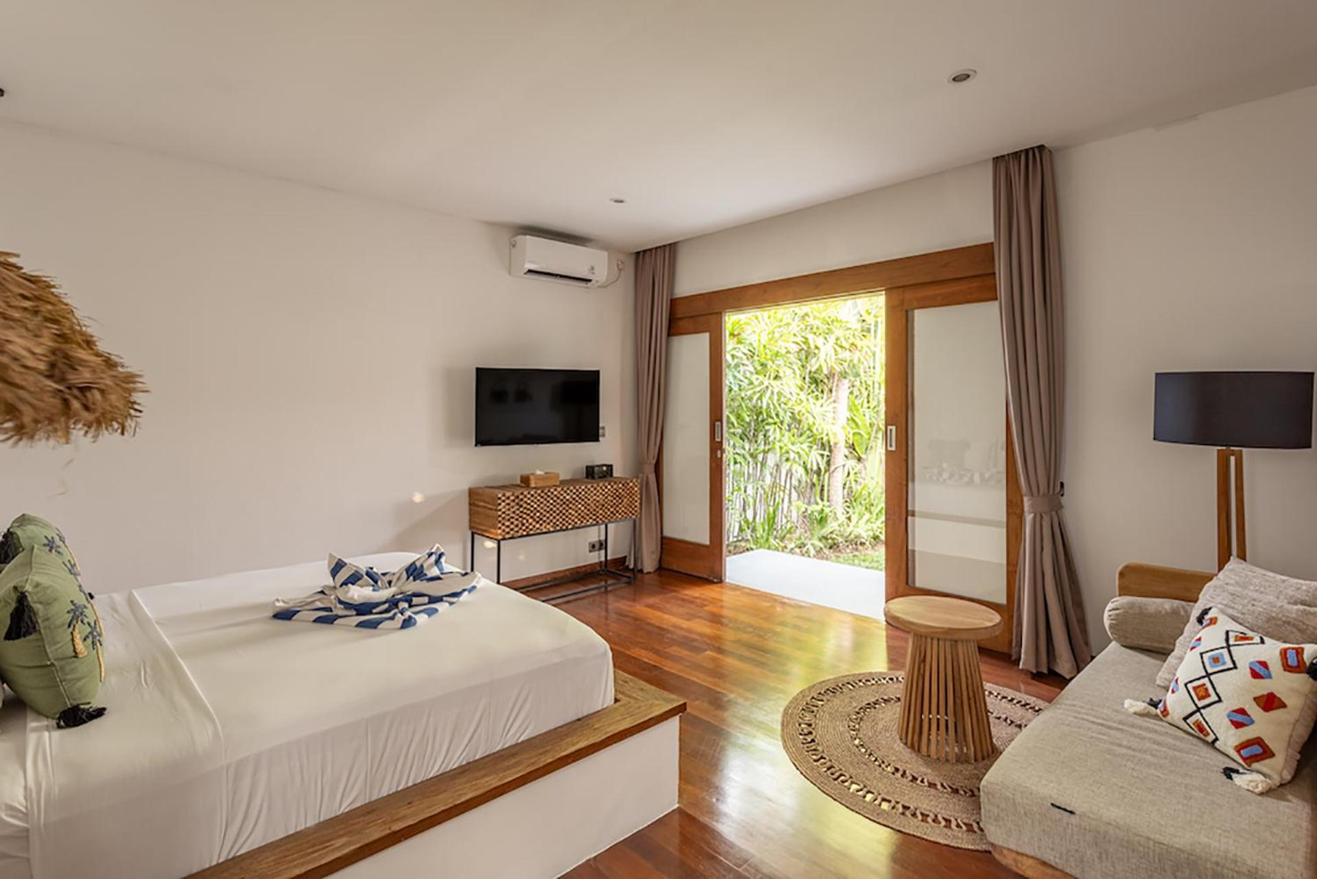 Villa Sebelah by Optimum Bali Villas view 5
