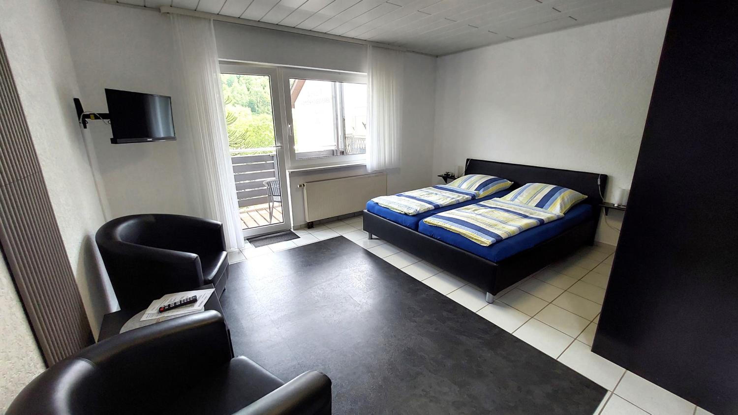 Pension Mosella , Appartement-Wohnung mit Balkon und Moselblick view 5