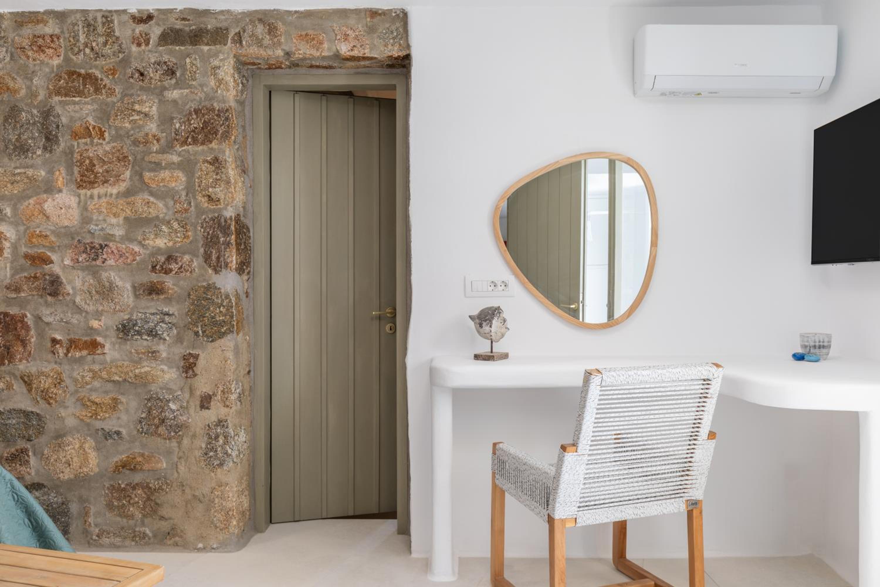 Photo 68