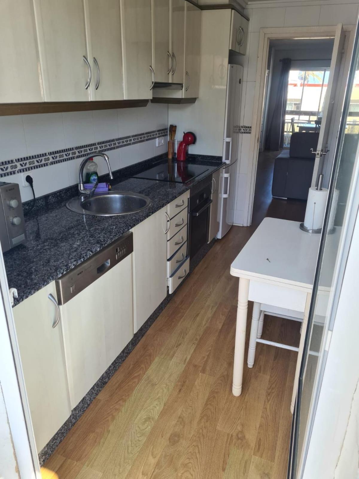 Apartamento en complejo residencial con piscina
