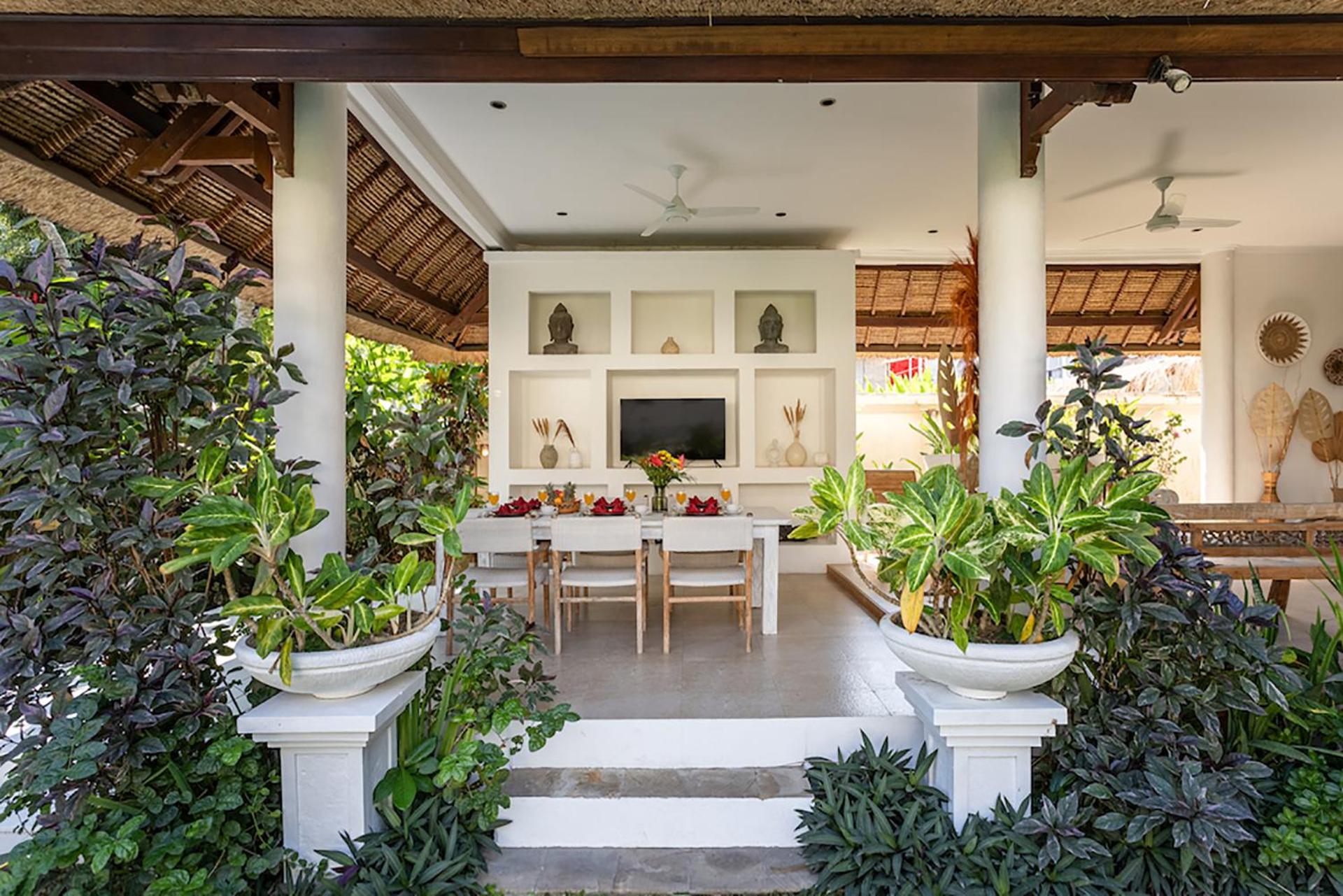 Villa Pipit by Optimum Bali Villas view 2