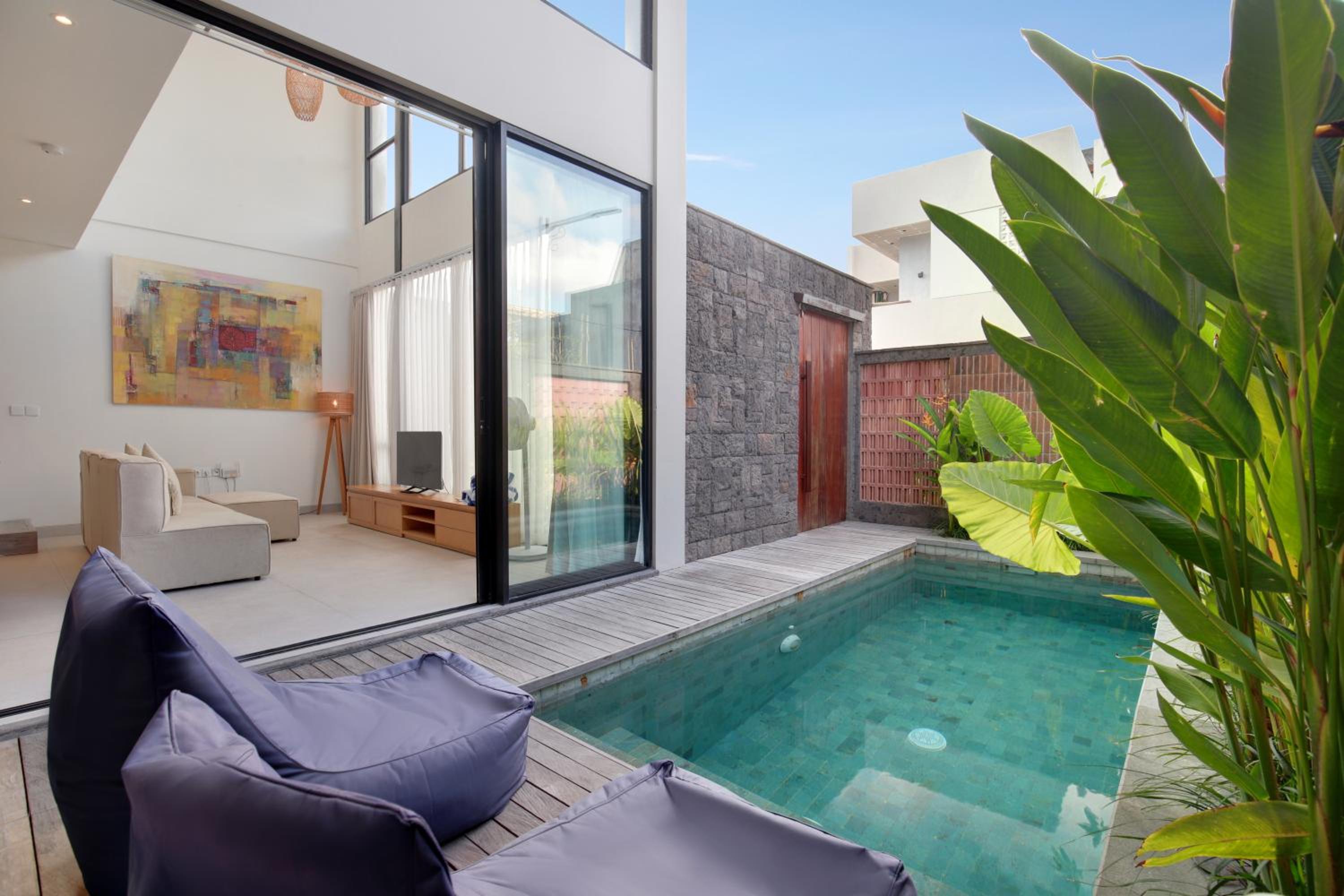 VillaTenteram 3BR Ensuites Canggu