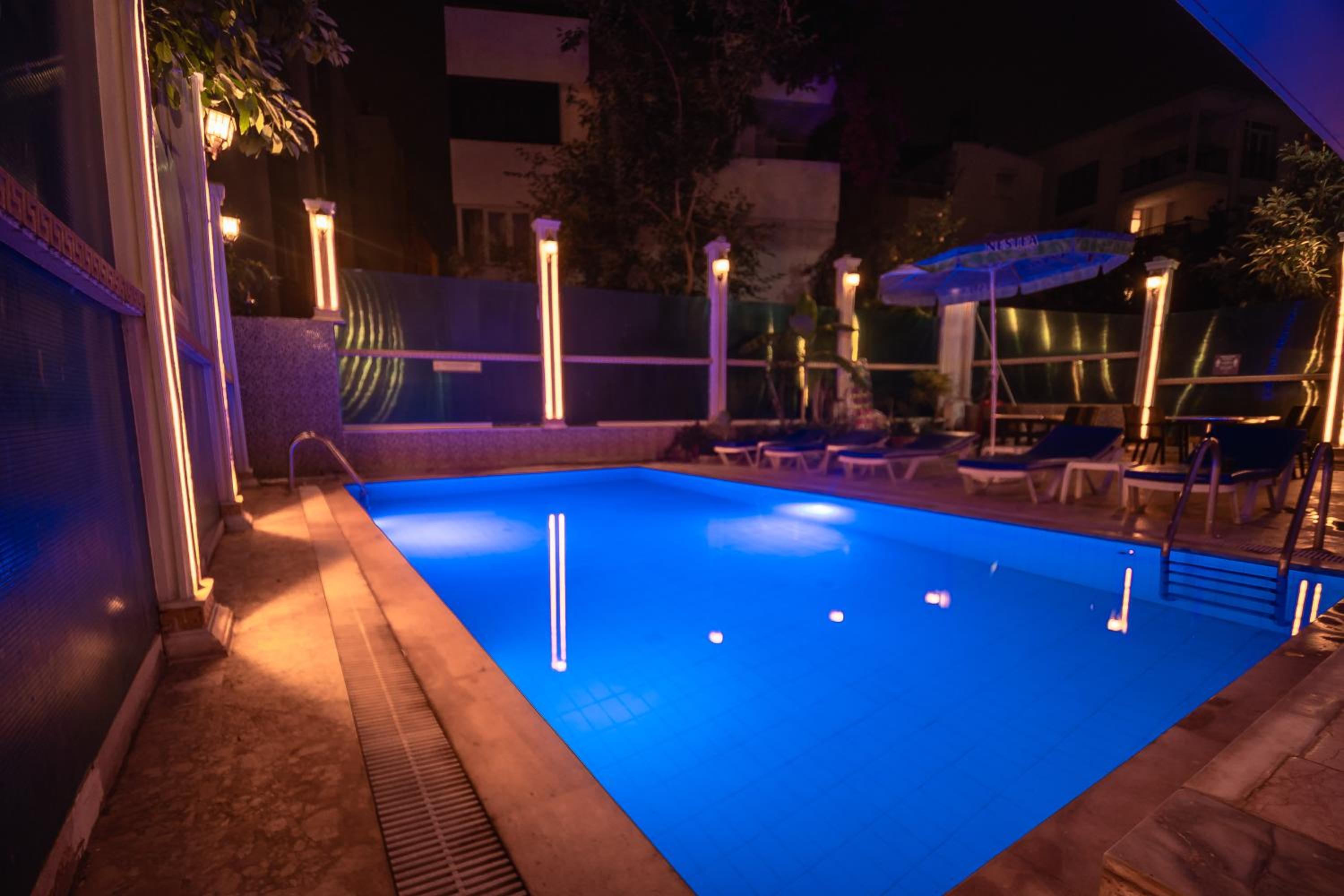 Behram Hotel - Image 28