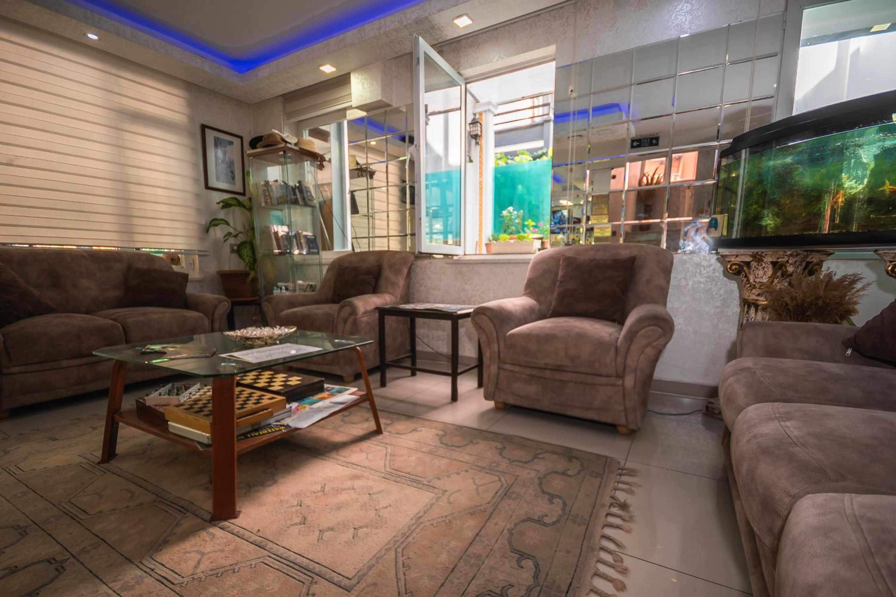 Behram Hotel - Image 7