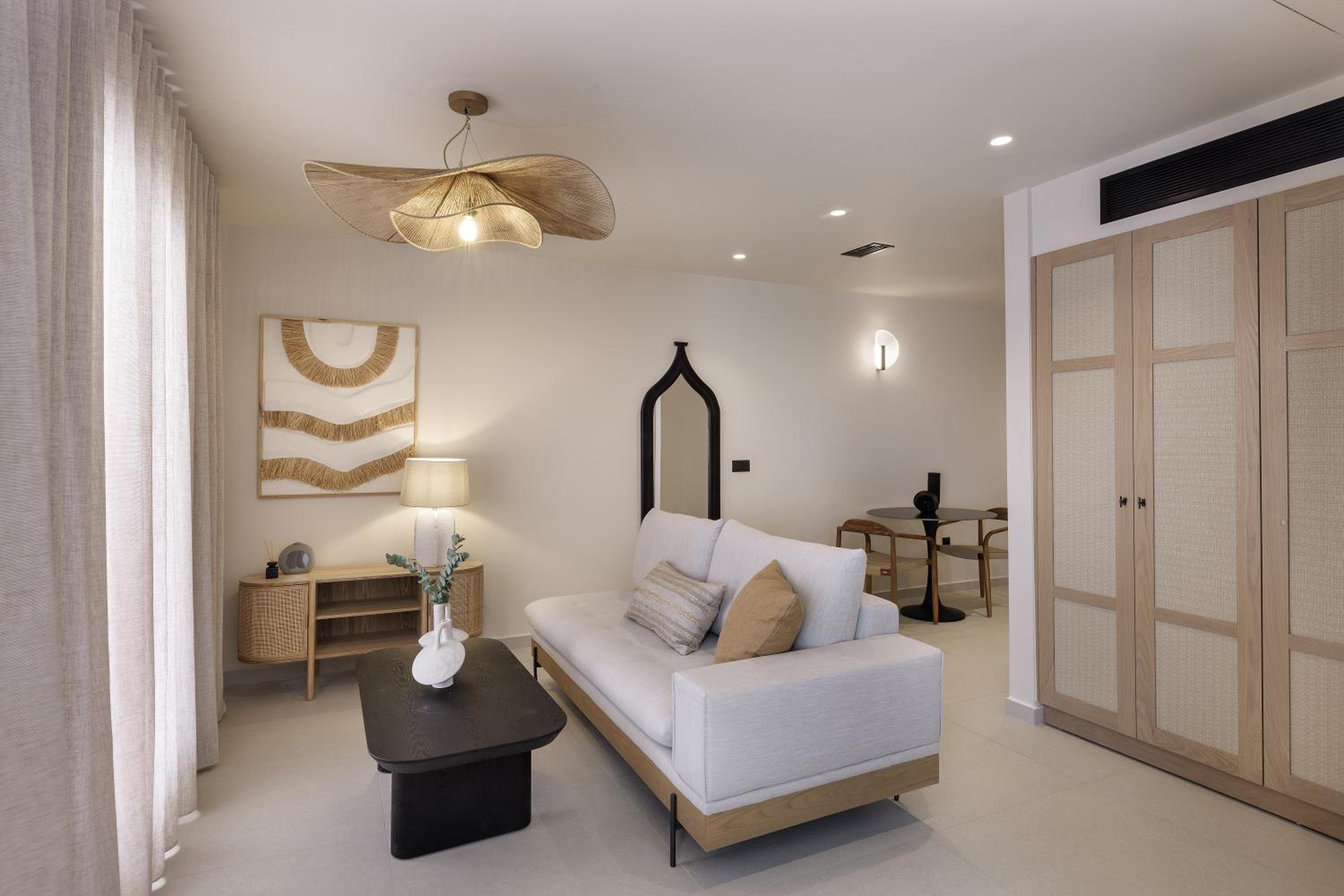 Morfes Luxury Suites by Caldera Houses