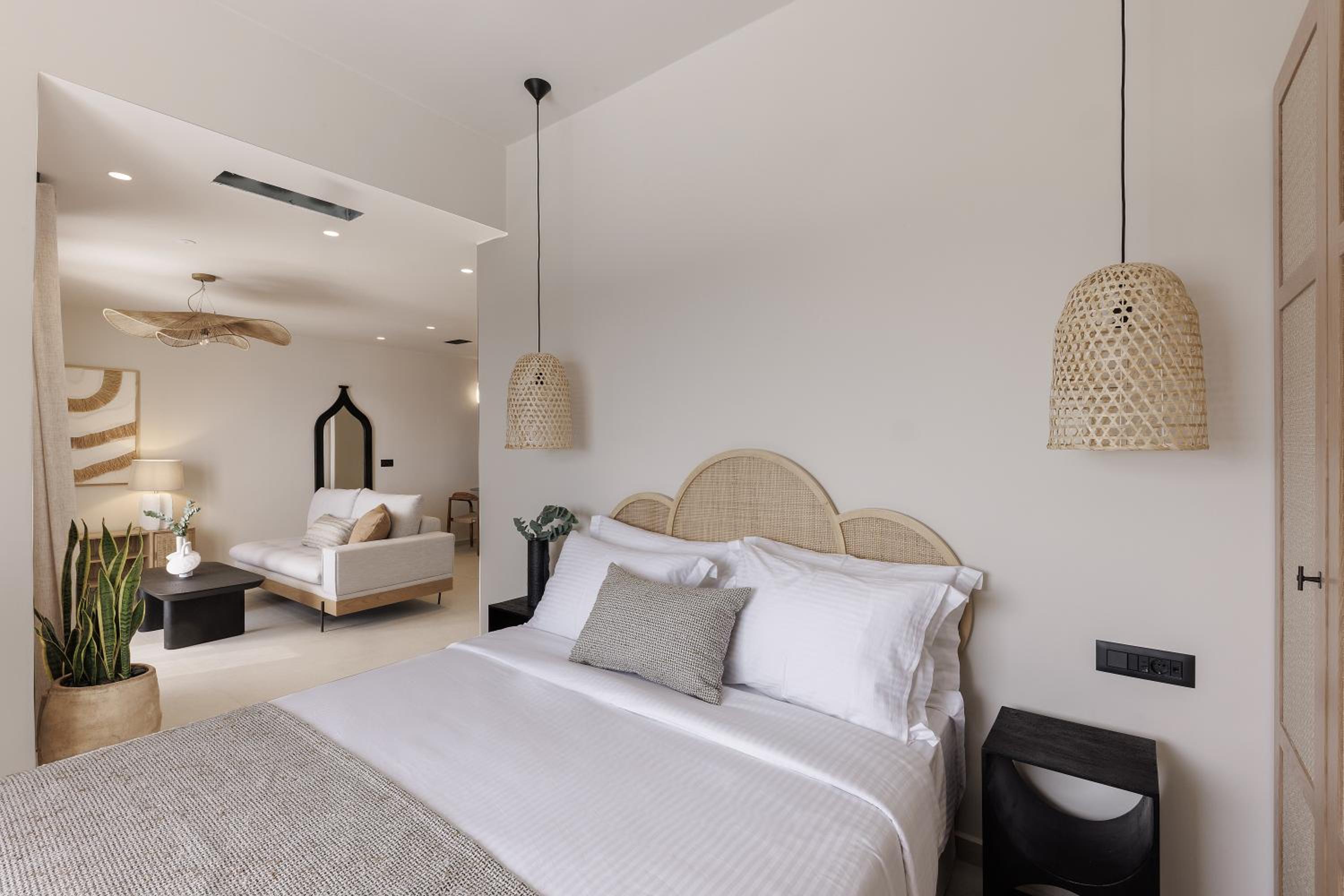 Morfes Luxury Suites by Caldera Houses