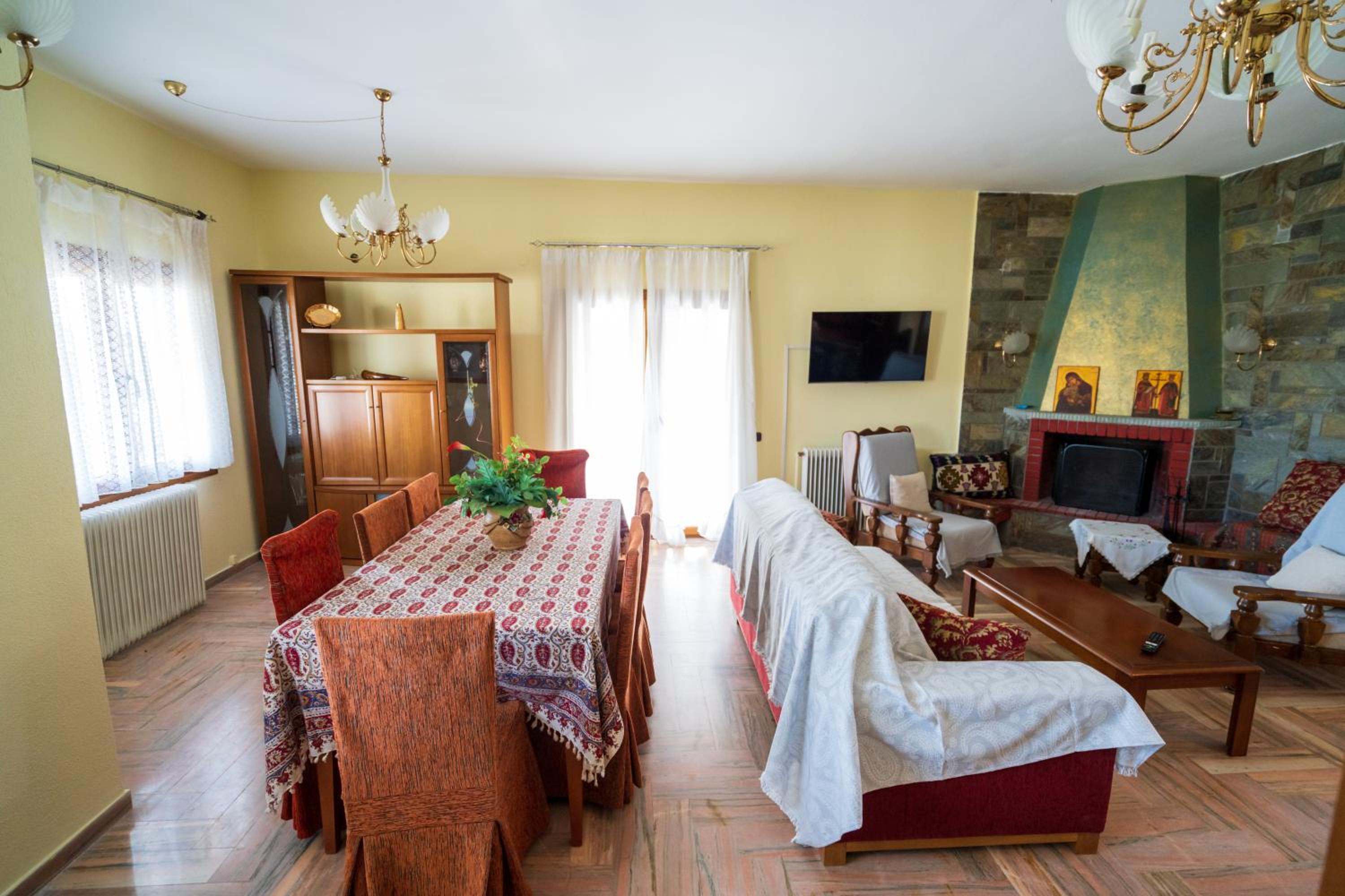 Villa Loksadra