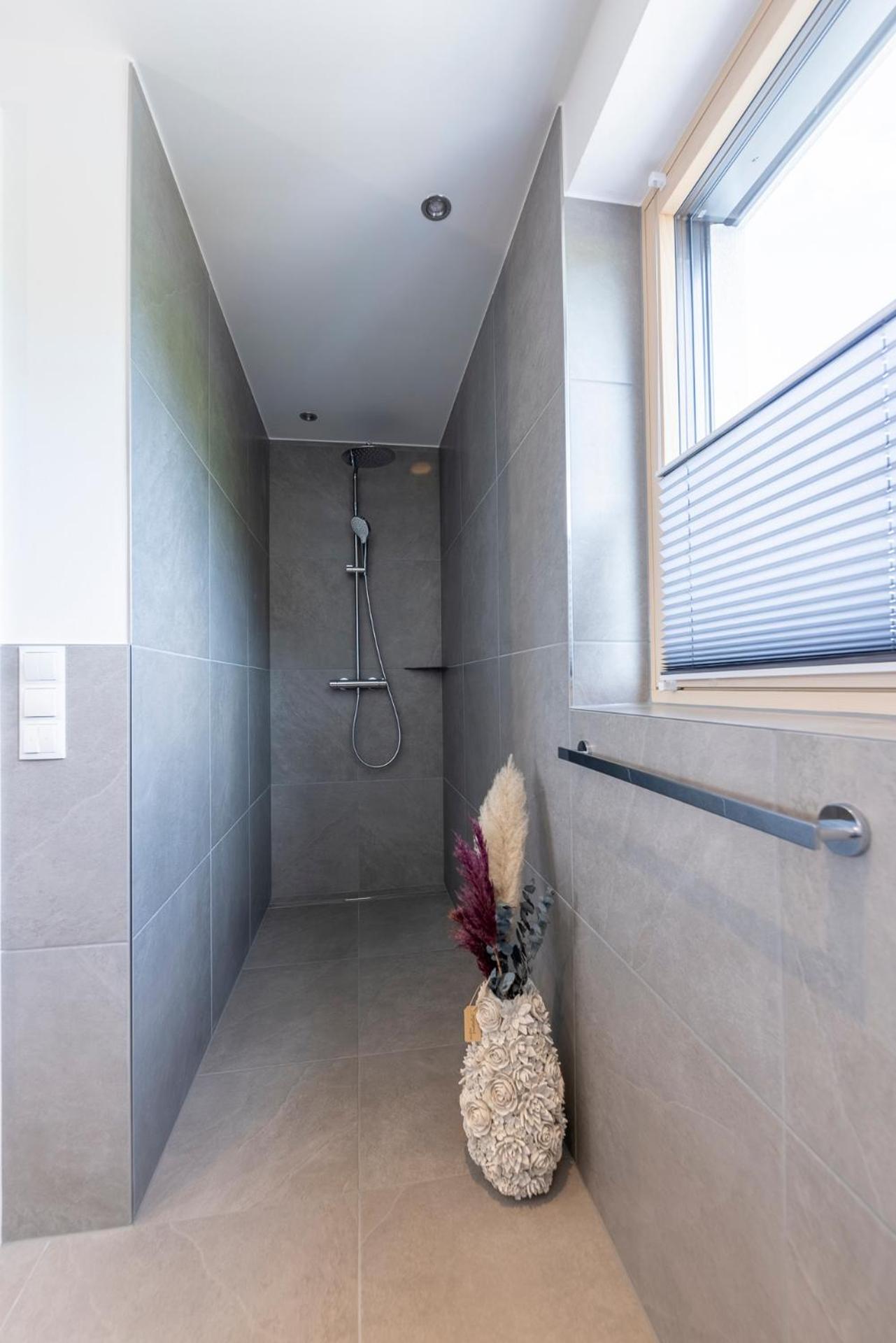 Bodensee Bergblick Suite by Stadtlandnest