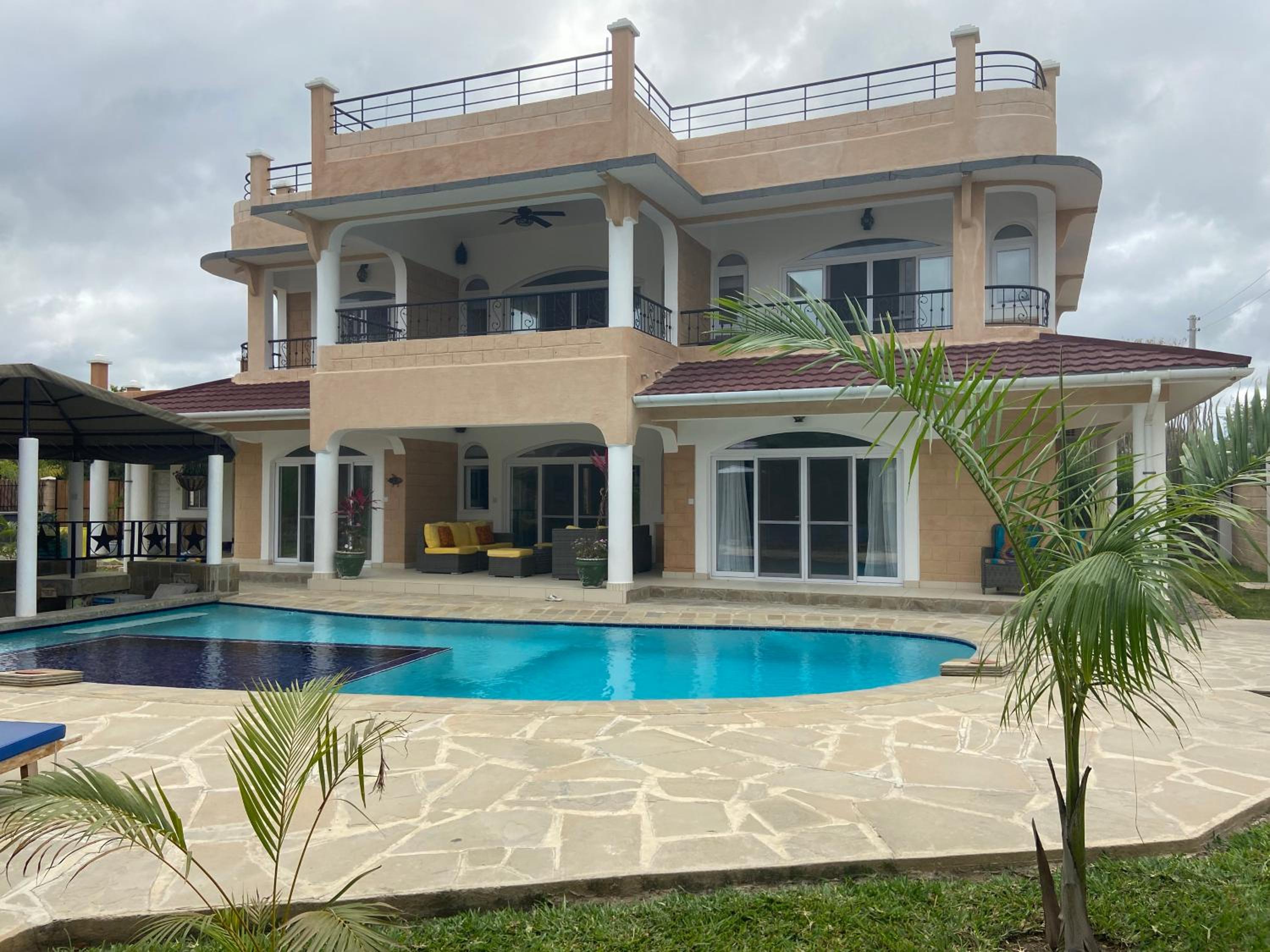 Barracuda House