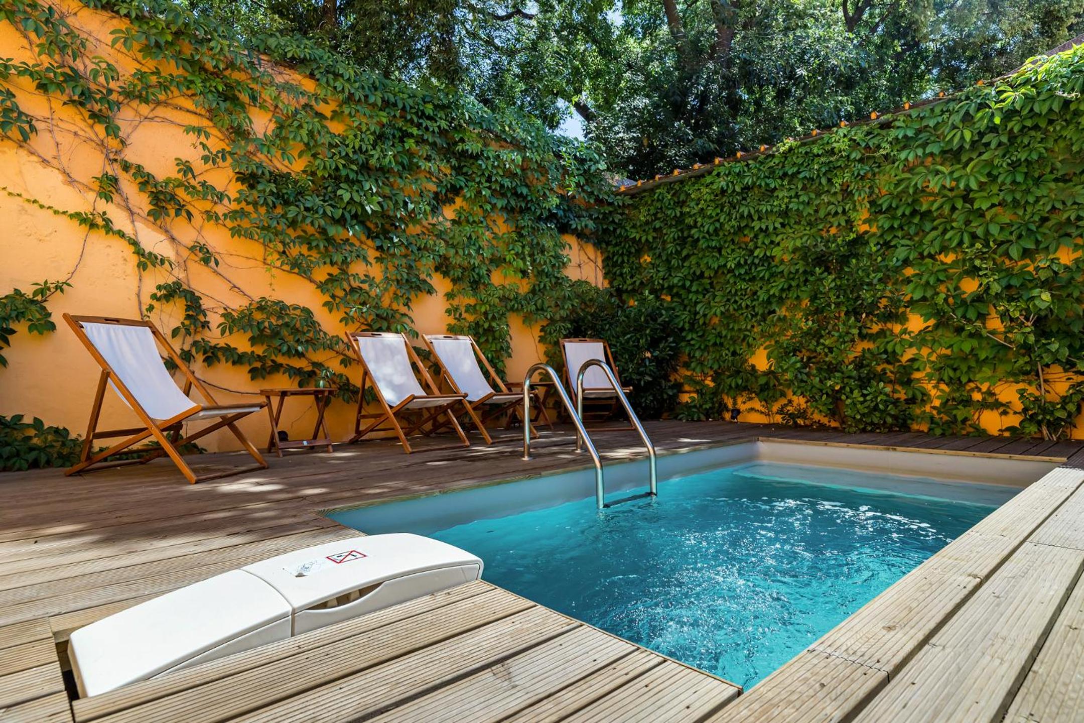 Metropolitan Living Lisbon - Janelas Verdes view 2