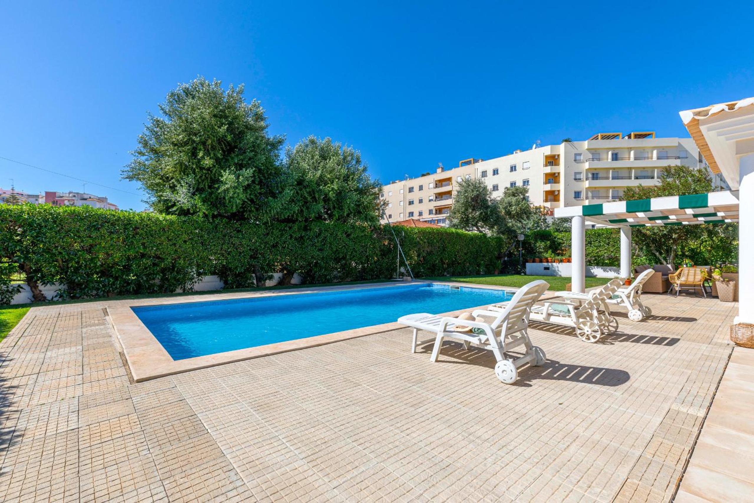 VILLA DO VALE- Stunning Family Villa with Pool view 5