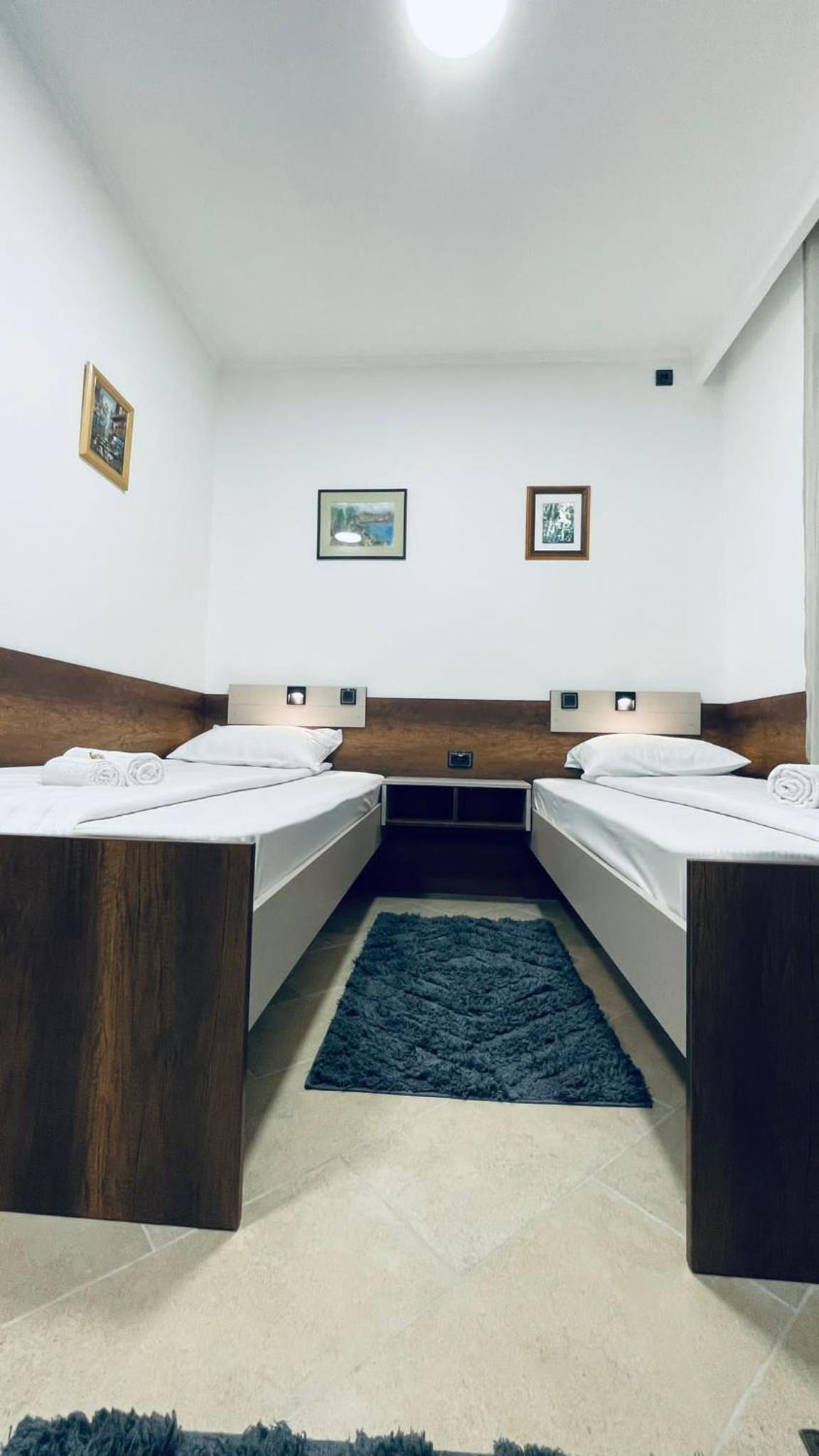 Kollar D Guest House - Prenoćište ROOMS view 5