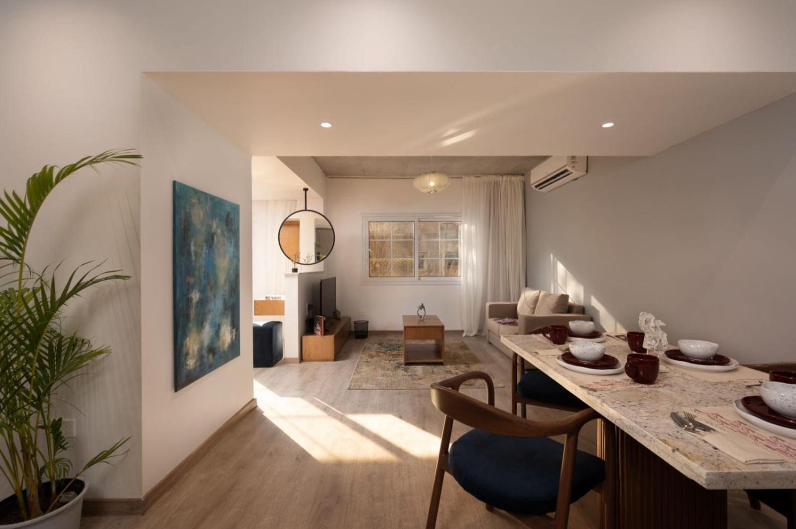 Charming Sunny Studio